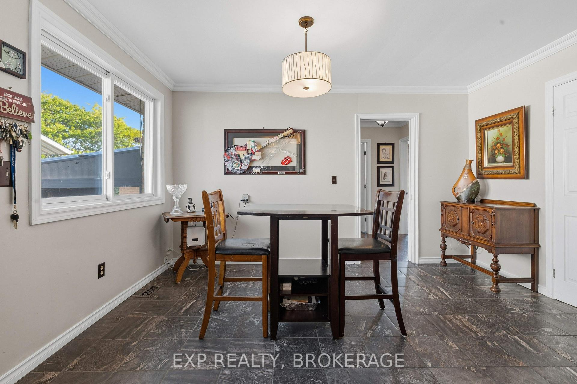 Photo 13 of 121 Butler Street E, Kingston, Rideau — HOMEH