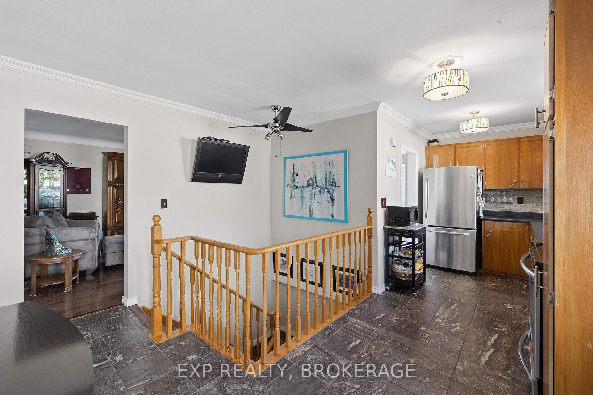 Photo 15 of 121 Butler Street E, Kingston, Rideau — HOMEH