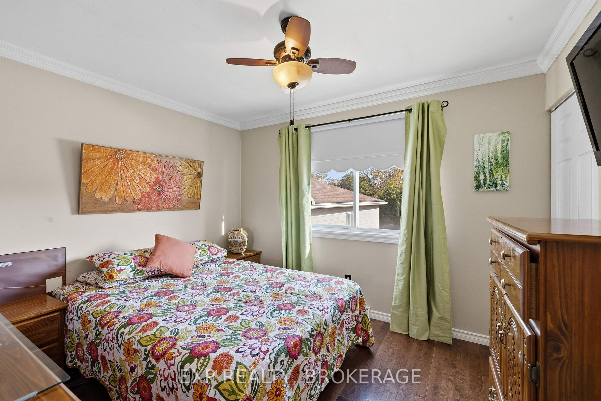 Photo 22 of 121 Butler Street E, Kingston, Rideau — HOMEH