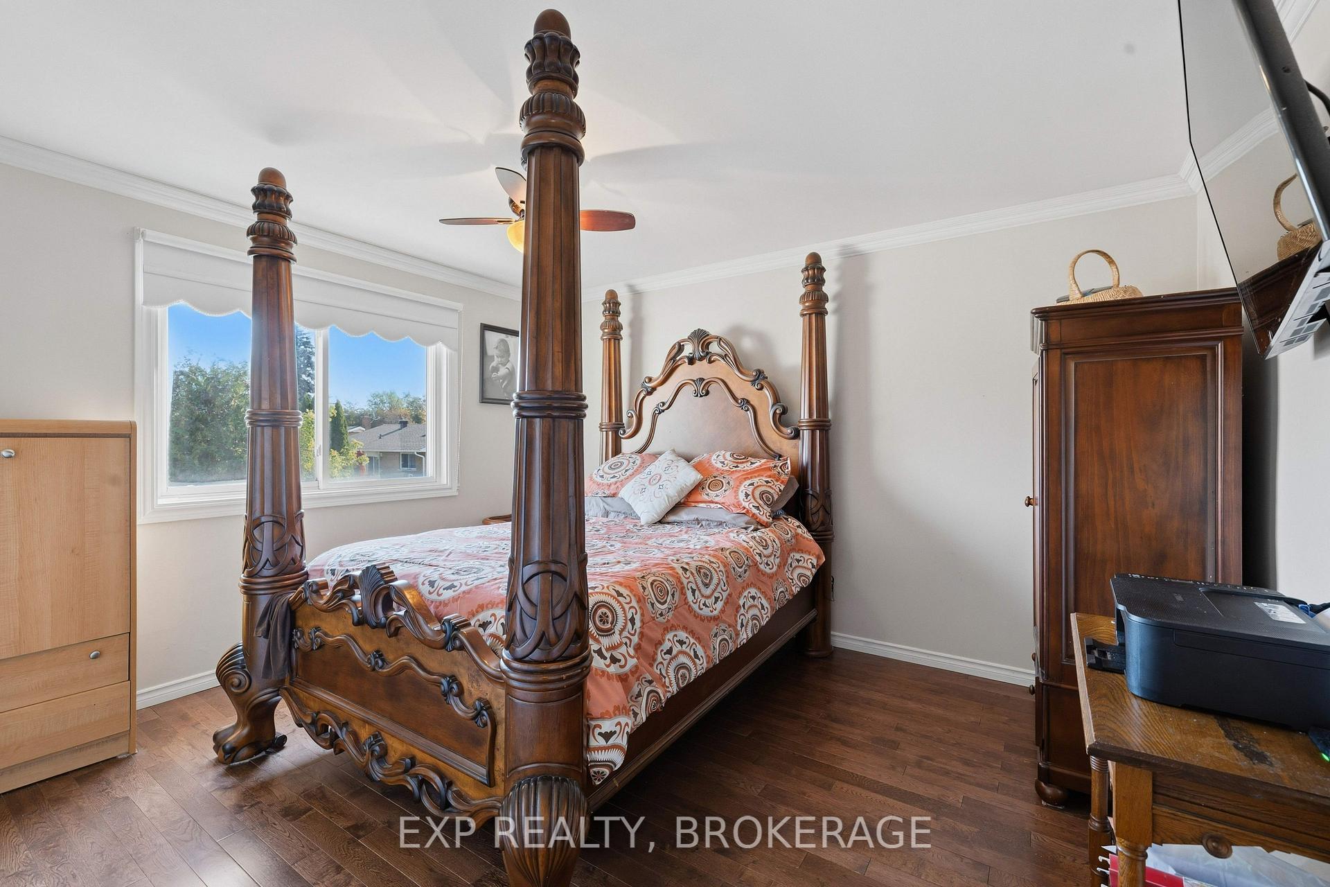 Photo 24 of 121 Butler Street E, Kingston, Rideau — HOMEH
