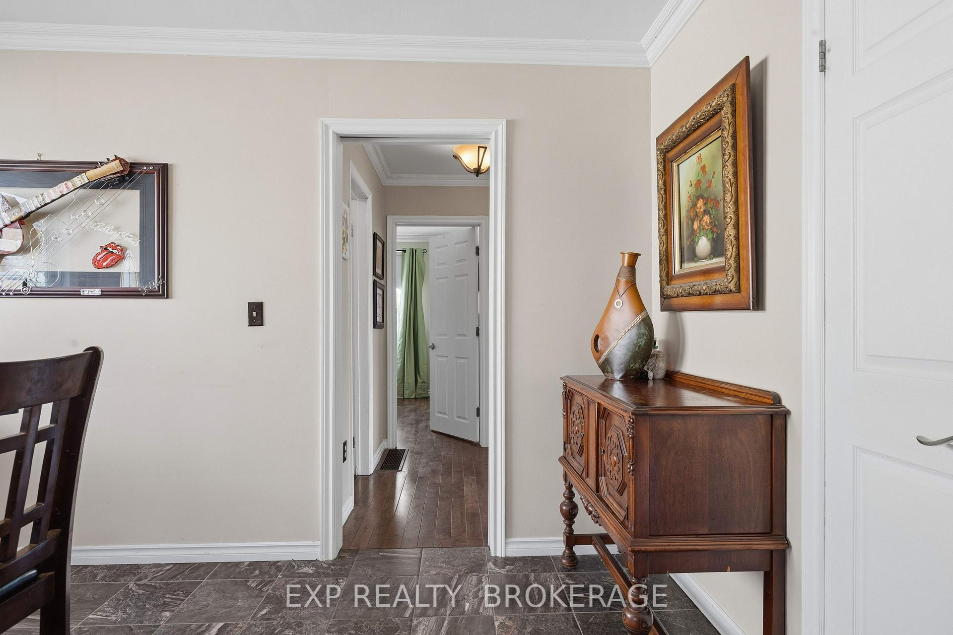 Photo 26 of 121 Butler Street E, Kingston, Rideau — HOMEH