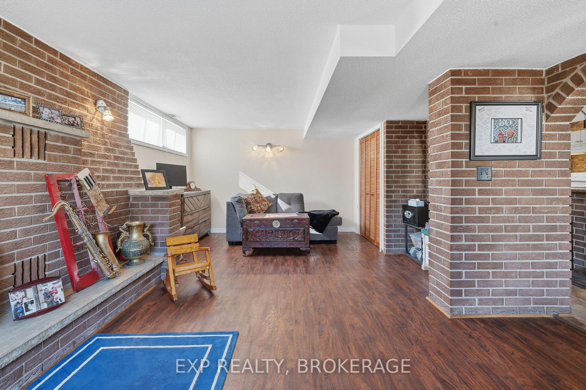 Photo 32 of 121 Butler Street E, Kingston, Rideau — HOMEH
