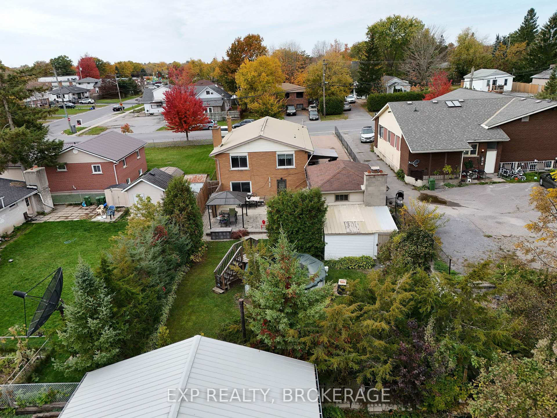 Photo 42 of 121 Butler Street E, Kingston, Rideau — HOMEH