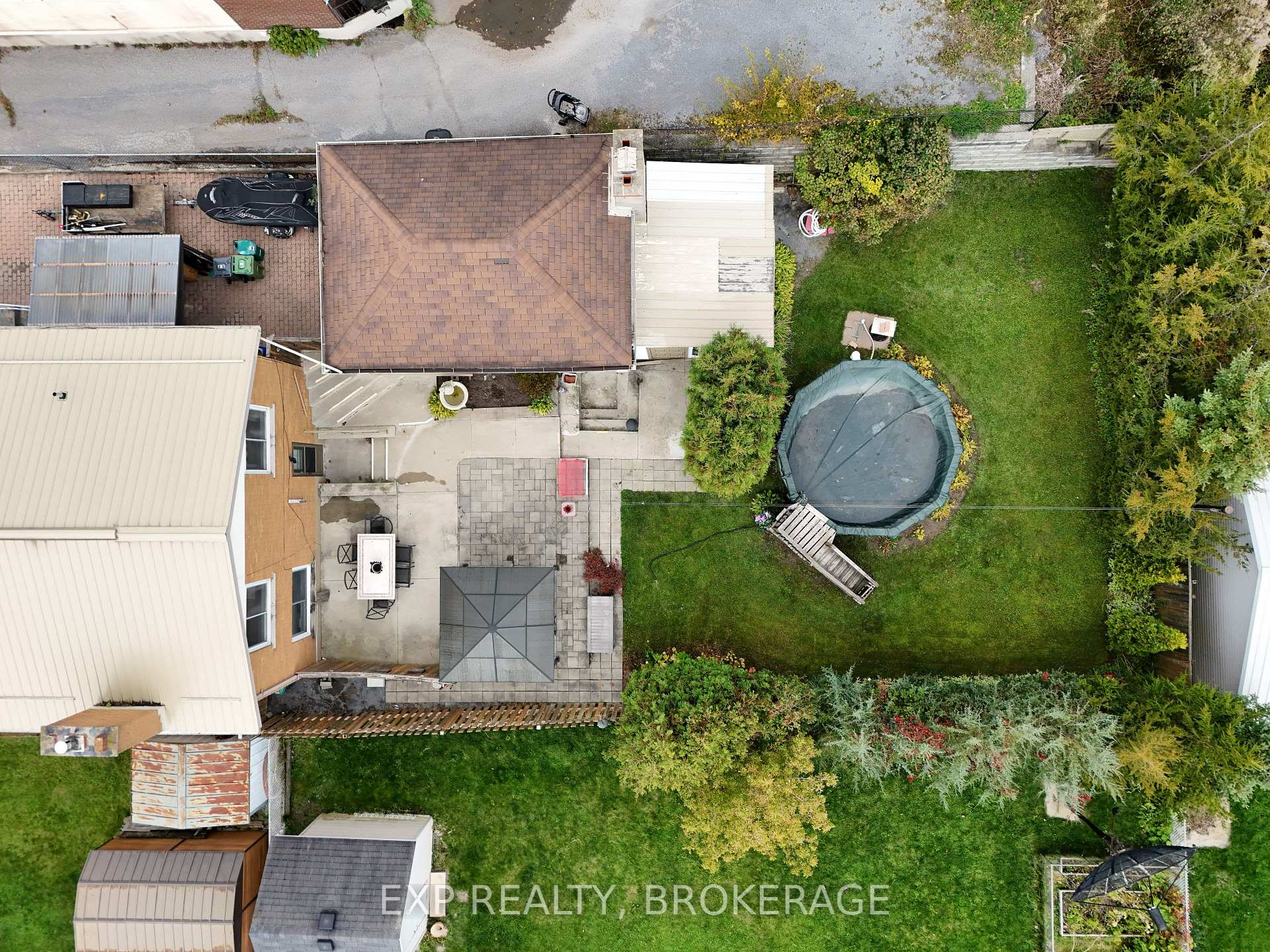 Photo 43 of 121 Butler Street E, Kingston, Rideau — HOMEH