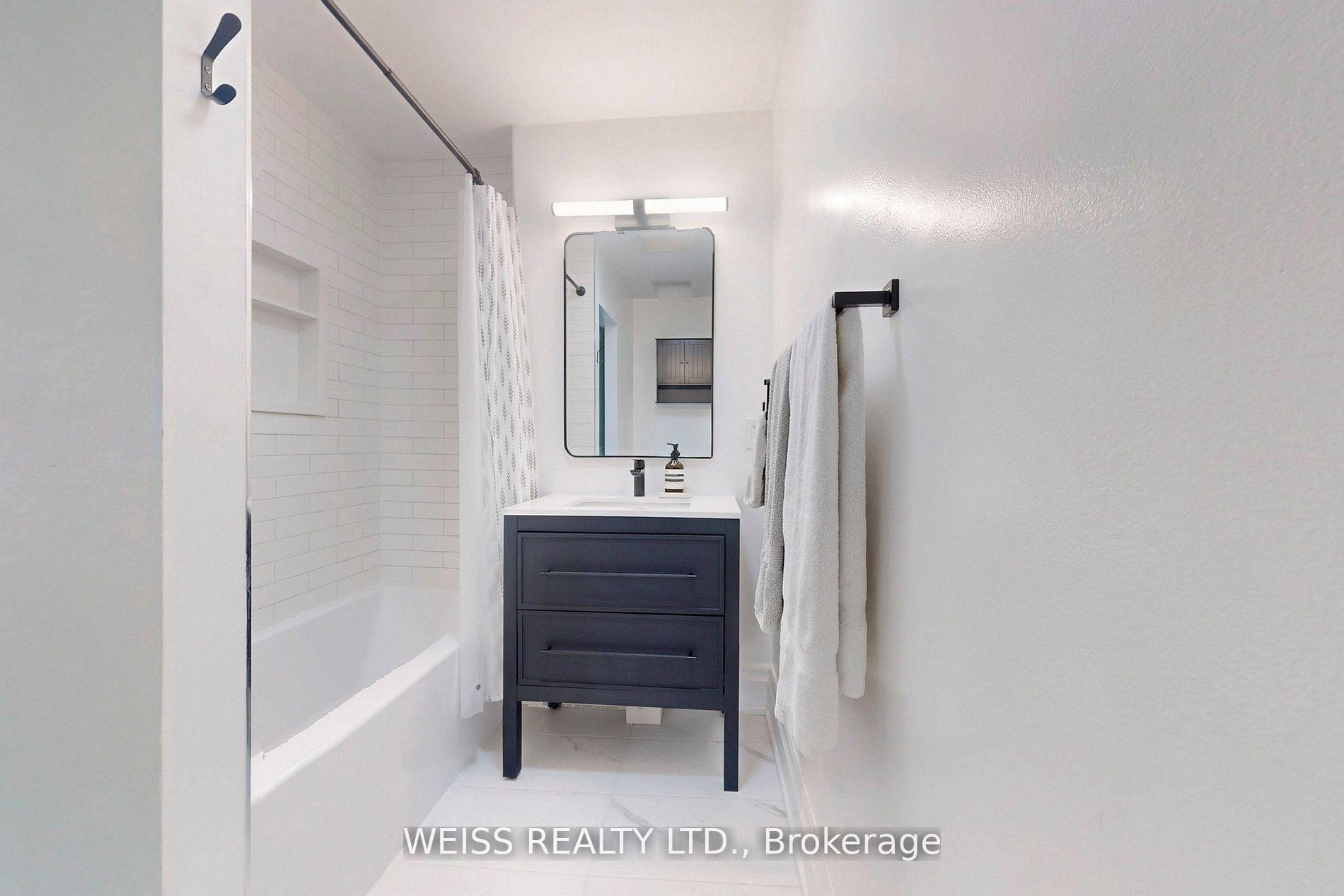 Photo 18 of 758 Richmond Street W, Toronto, Niagara — HOMEH