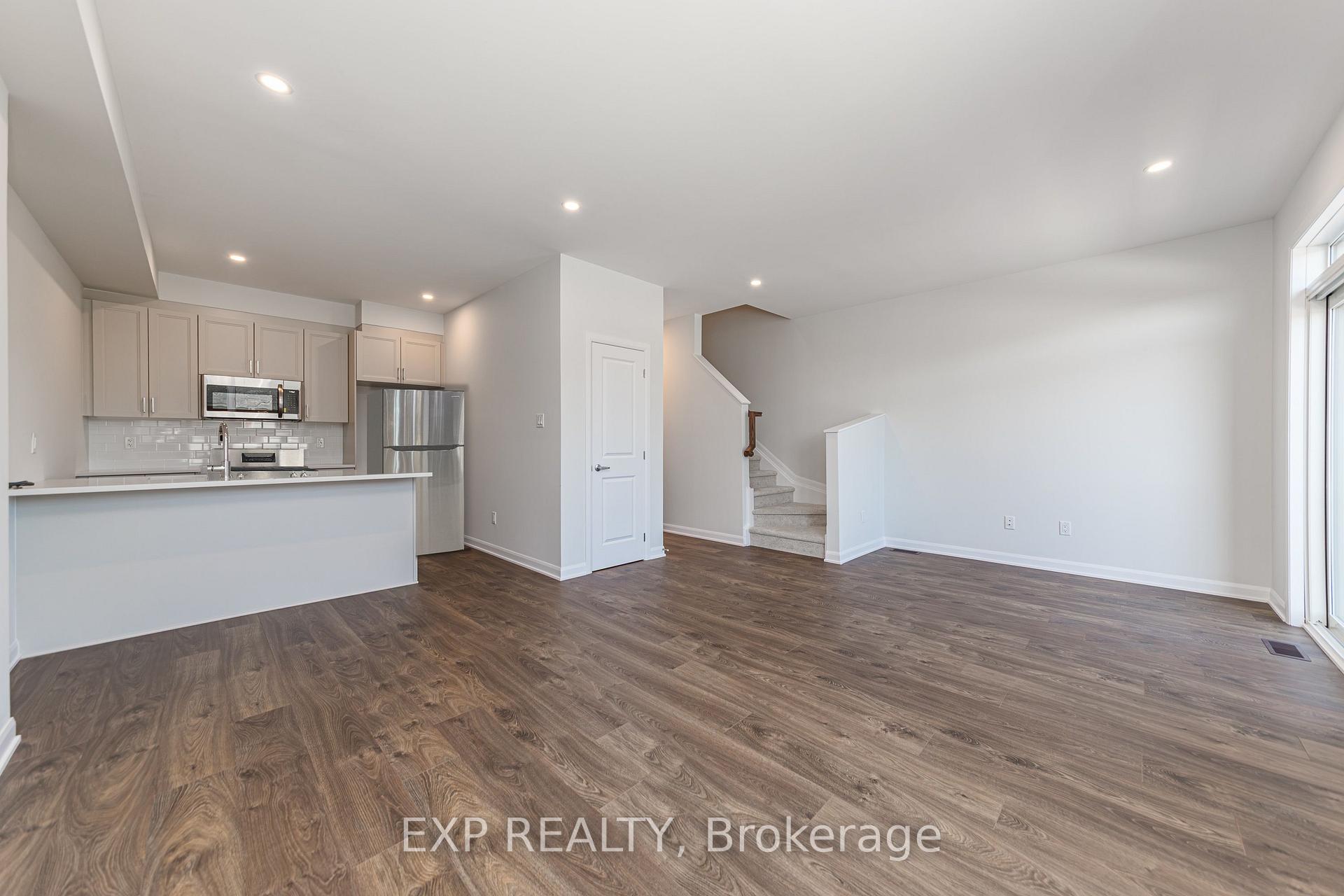 Photo 6 of 659 Moonglade Crescent, Ottawa, Barrhaven - Half Moon Bay — HOMEH