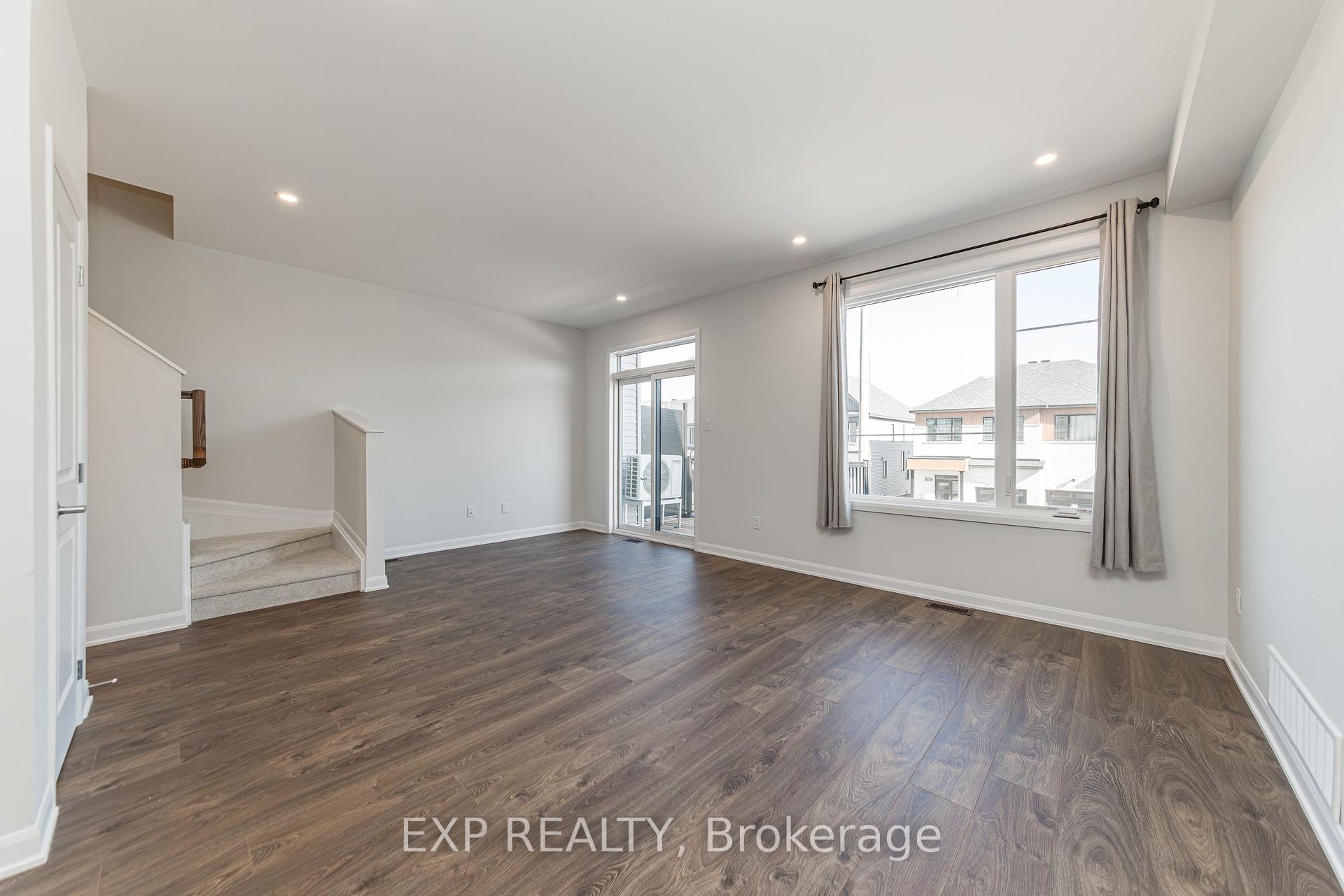 Photo 11 of 659 Moonglade Crescent, Ottawa, Barrhaven - Half Moon Bay — HOMEH