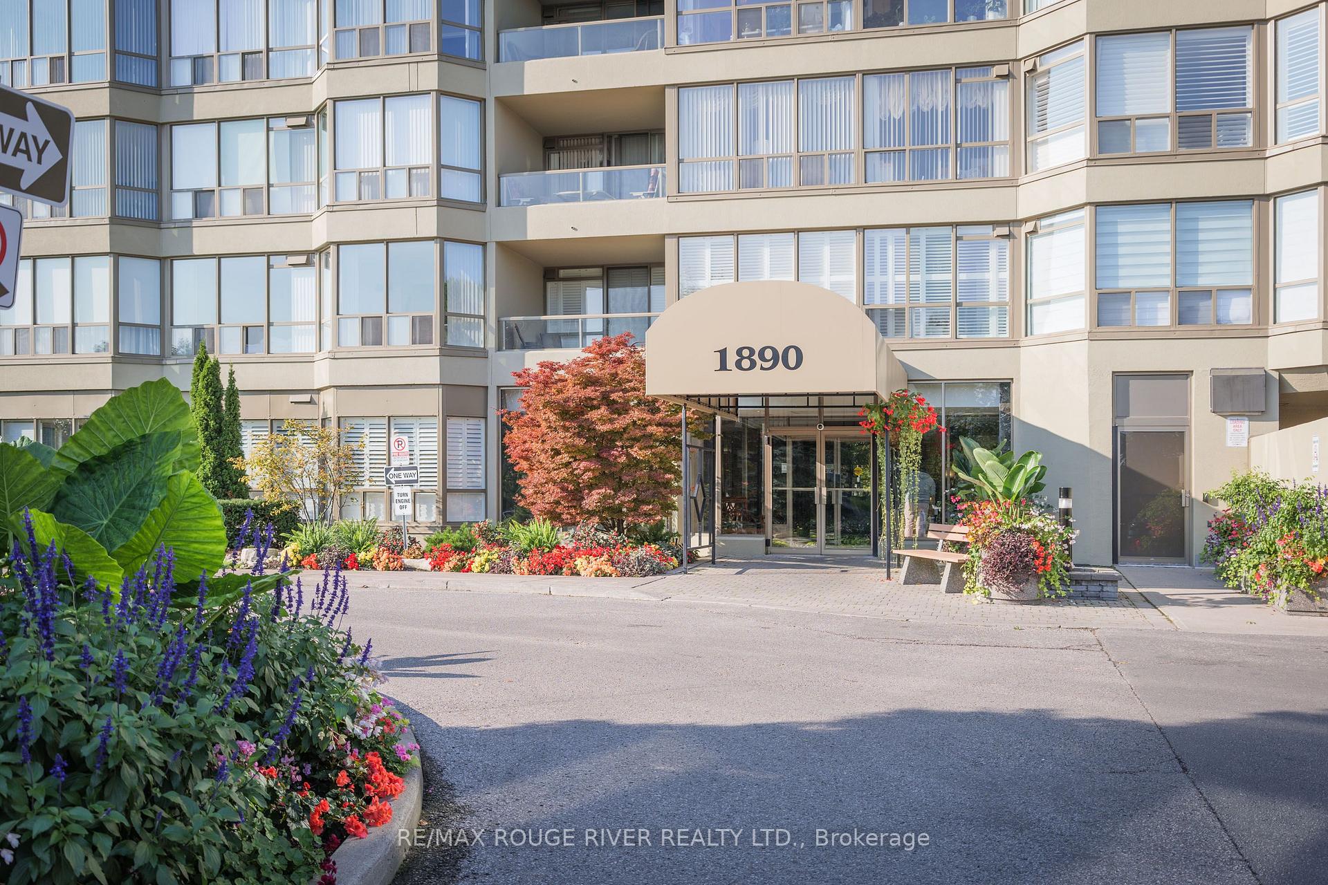 Front of Unit 104, 1890 Valley Farm Road