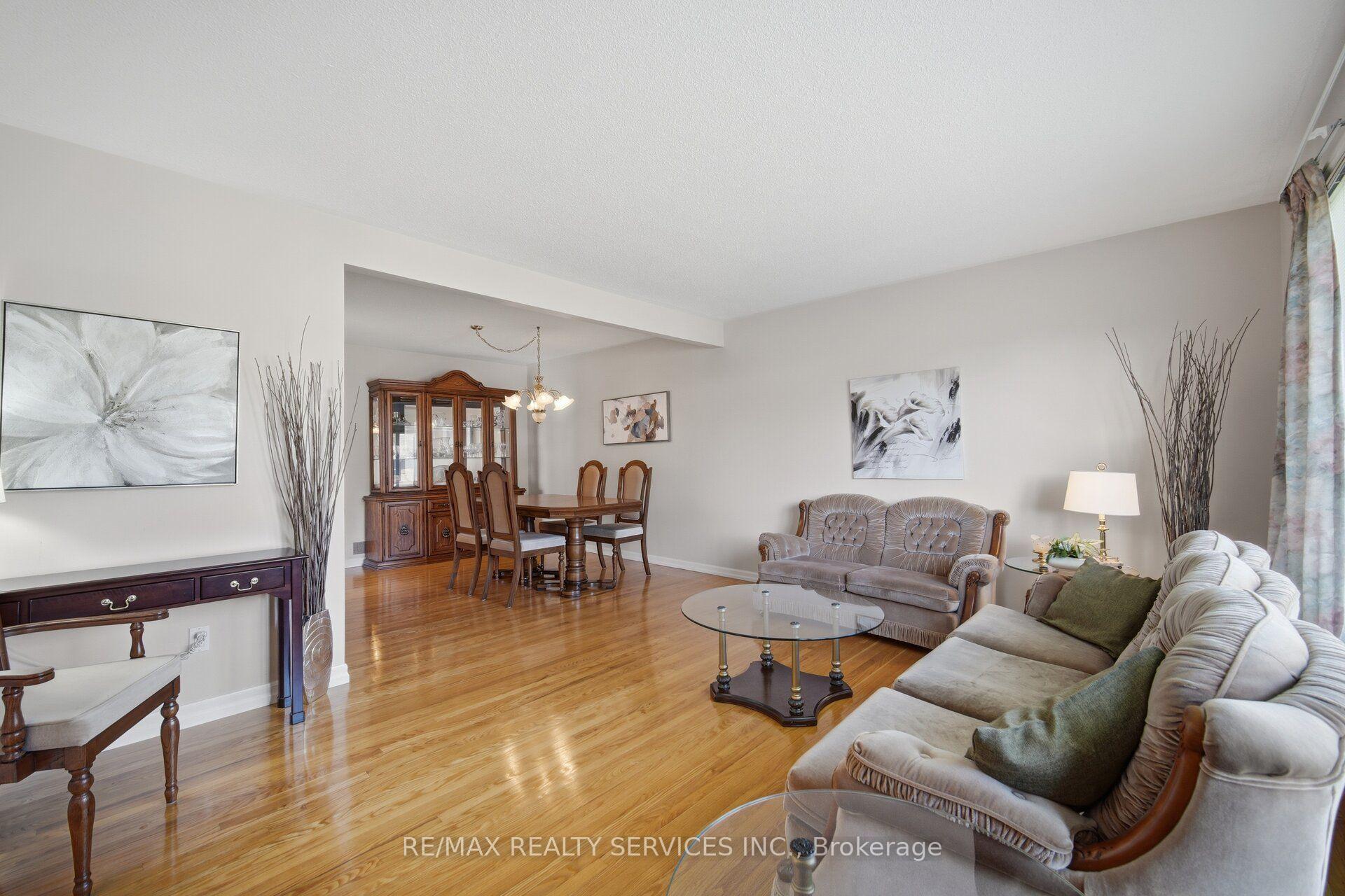 Photo 5 of 5 Drake Boulevard, Brampton, Southgate — HOMEH