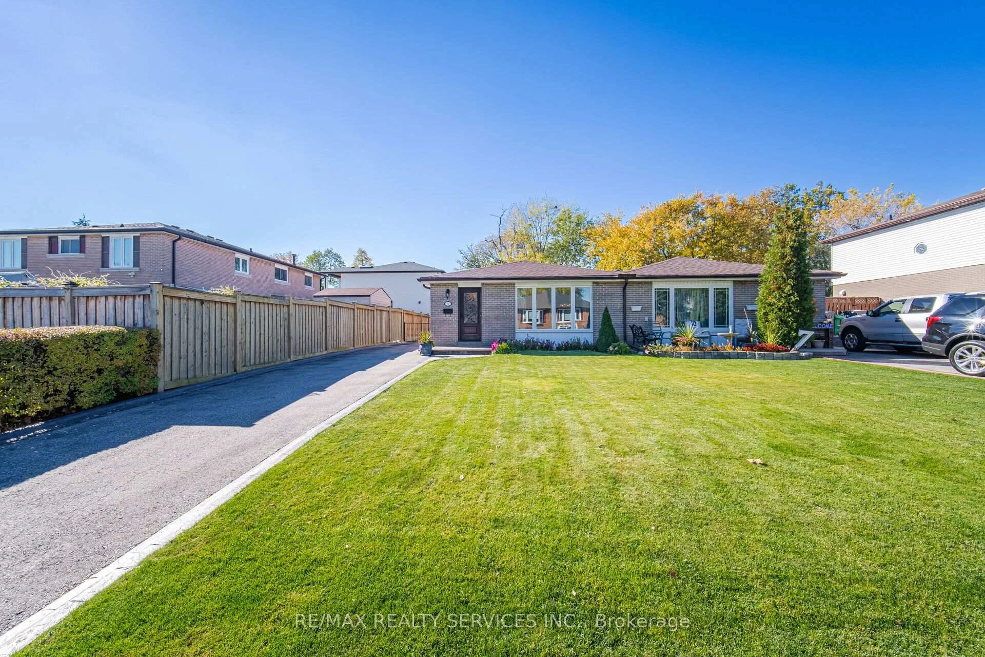 Photo 16 of 5 Drake Boulevard, Brampton, Southgate — HOMEH