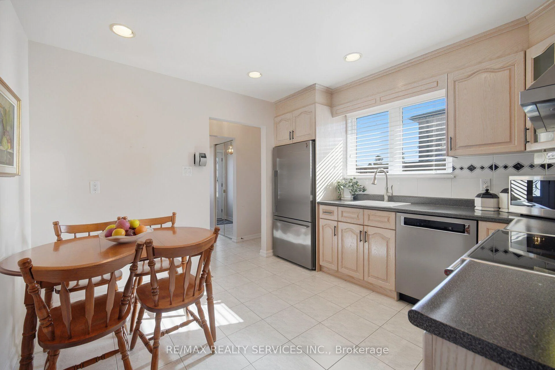 Photo 40 of 5 Drake Boulevard, Brampton, Southgate — HOMEH