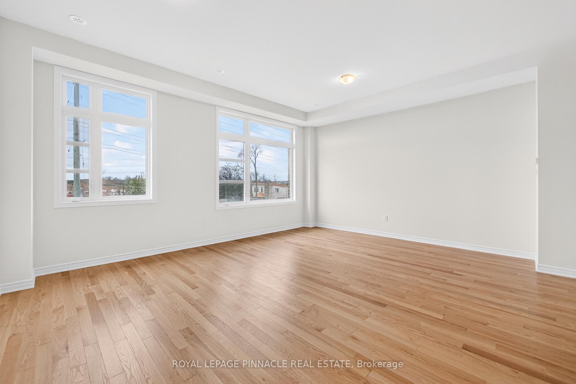 Photo 12 of 69 Inverary Crescent, Vaughan, Kleinburg — HOMEH