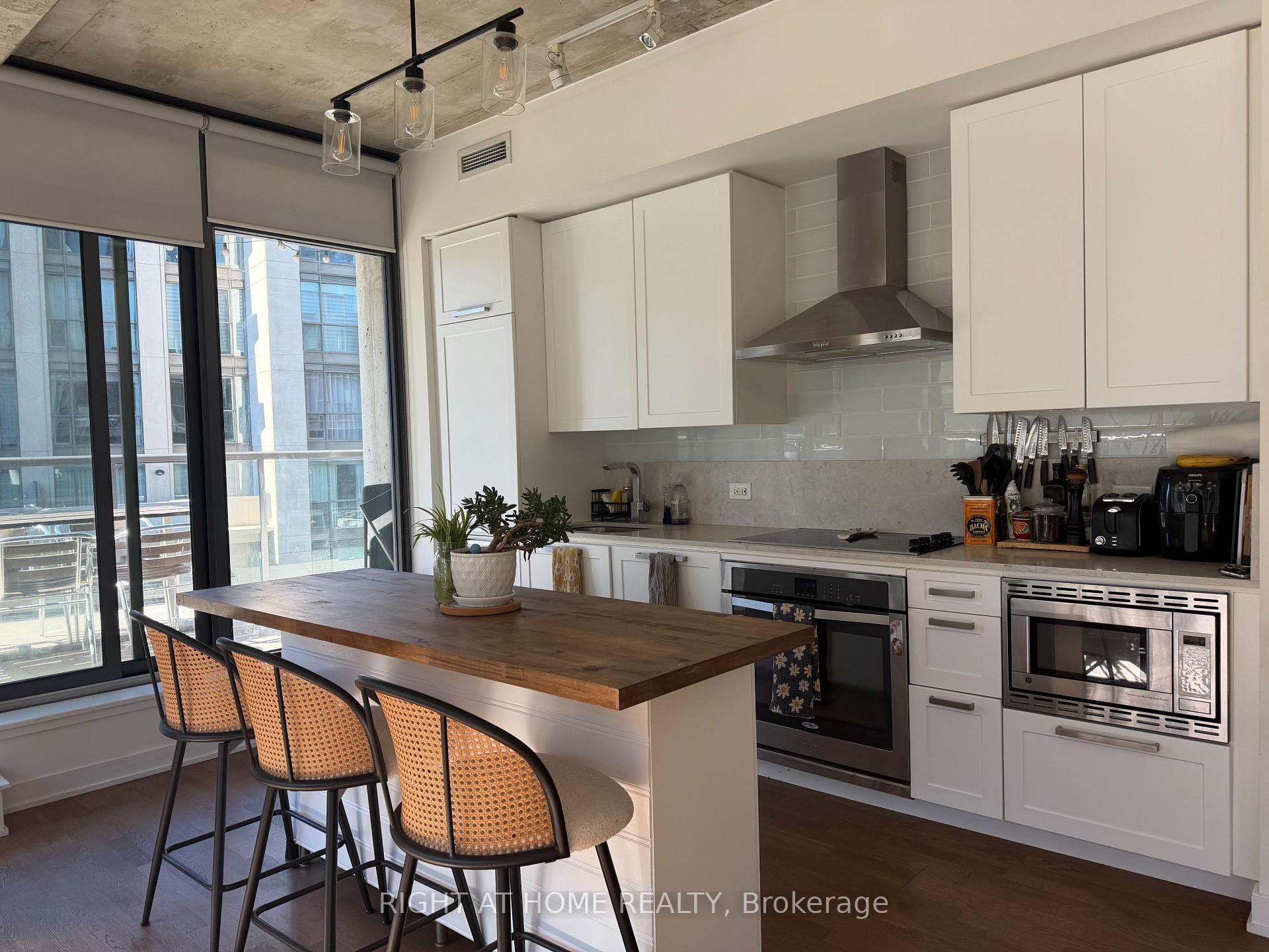Photo 2 of Unit 509, 15 Beverley Street, Toronto, Kensington-Chinatown — HOMEH
