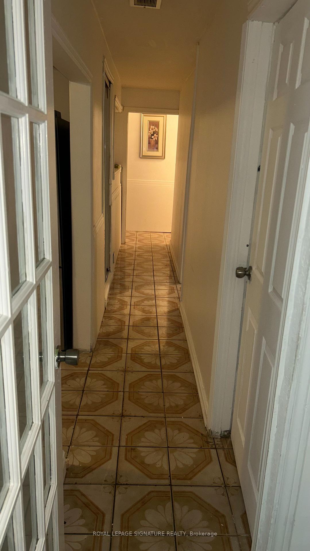 Photo 3 of 138 Duncanwoods Drive, North York, Humber Summit — HOMEH