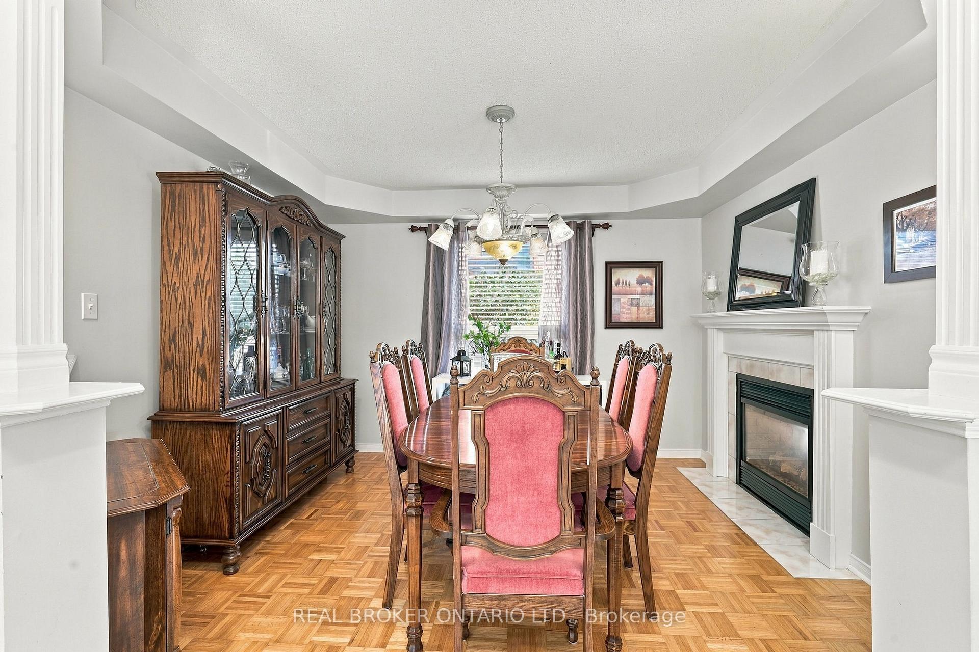 Photo 13 of 20 Kendra Court, Brampton, Snelgrove — HOMEH