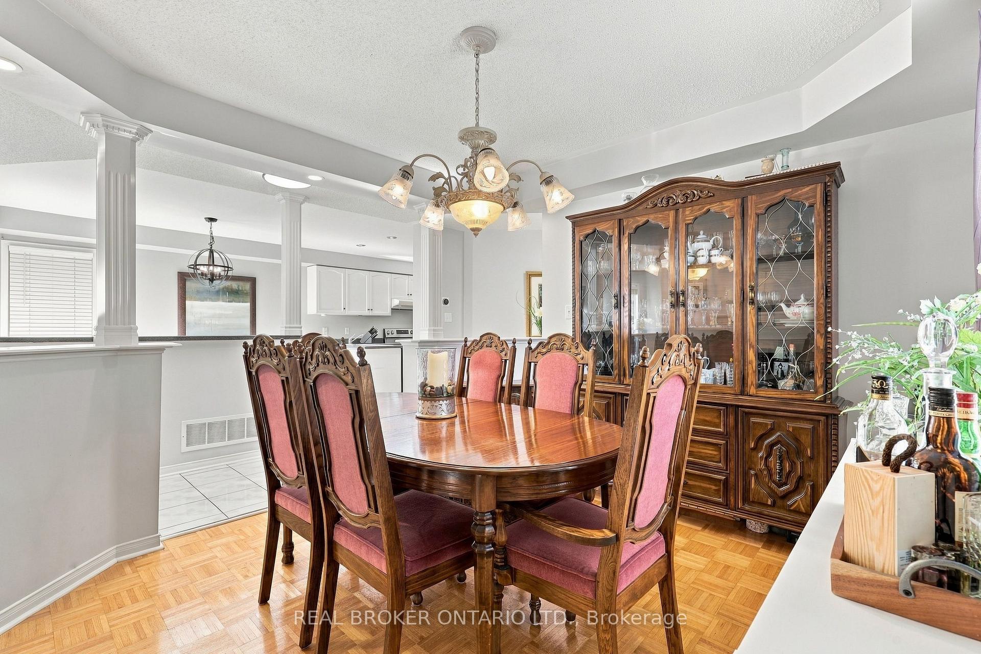 Photo 14 of 20 Kendra Court, Brampton, Snelgrove — HOMEH
