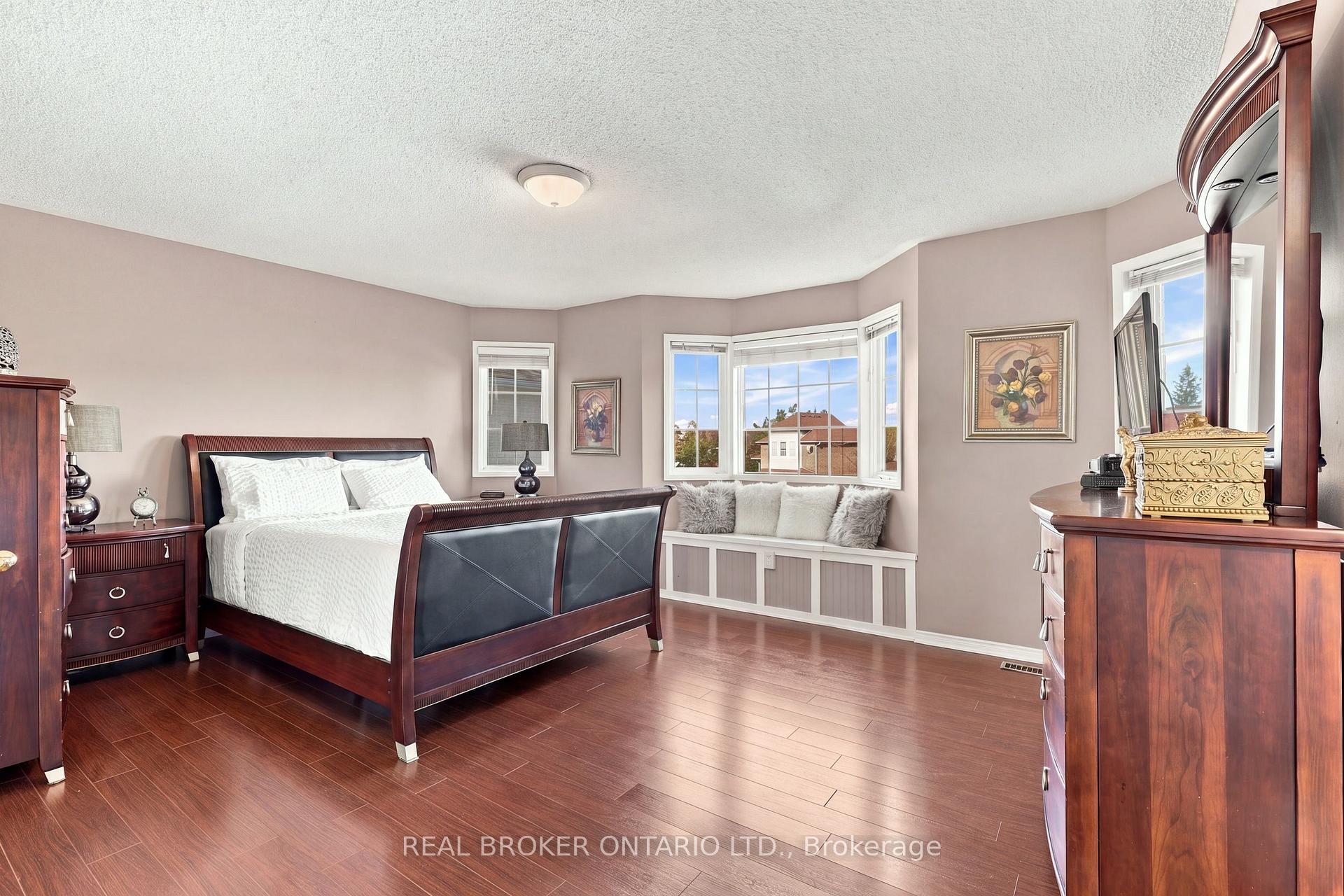 Photo 16 of 20 Kendra Court, Brampton, Snelgrove — HOMEH