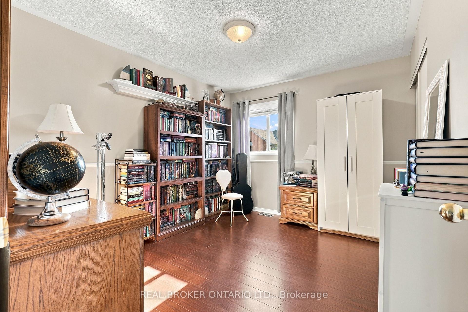 Photo 23 of 20 Kendra Court, Brampton, Snelgrove — HOMEH