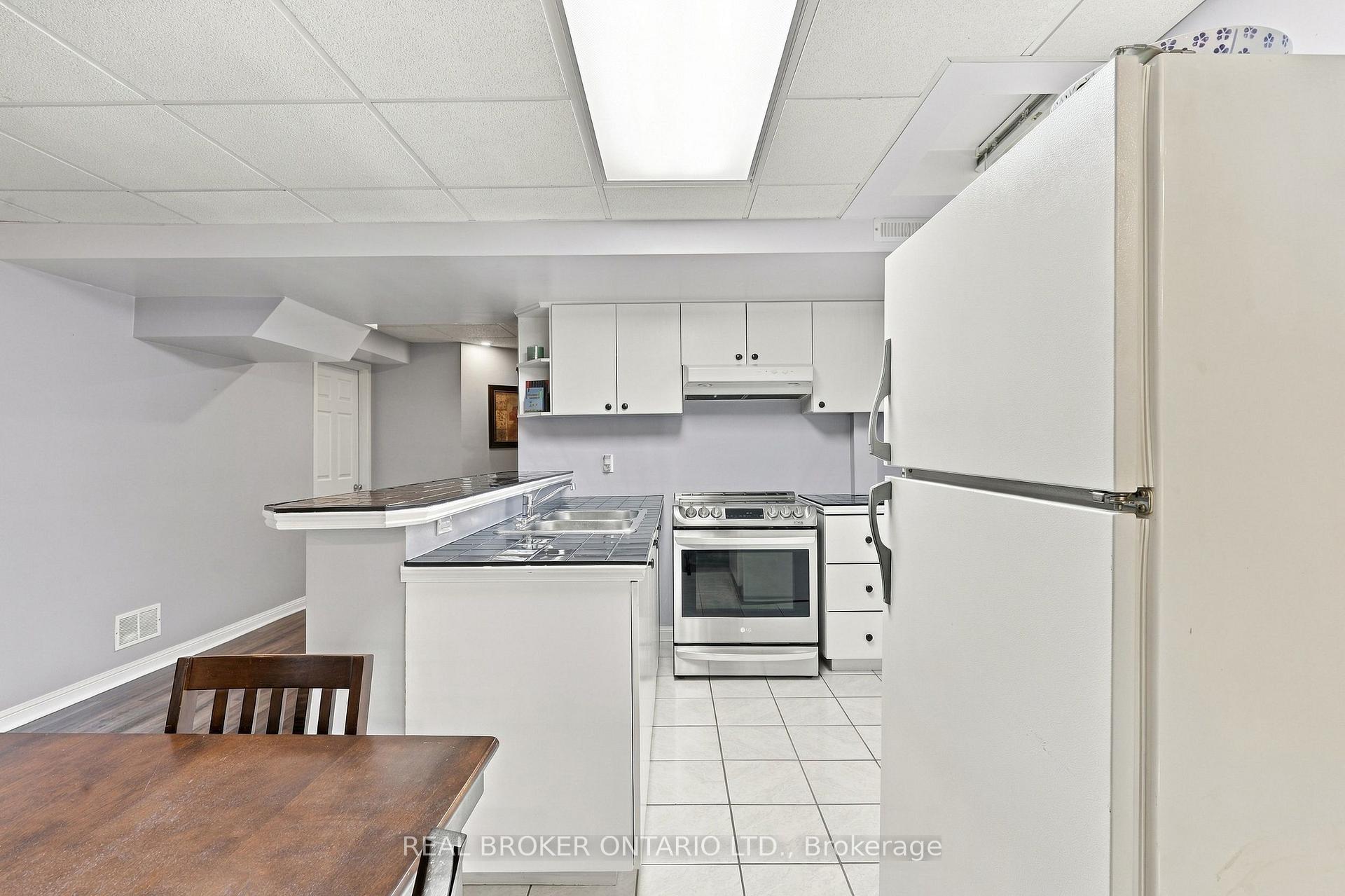 Photo 30 of 20 Kendra Court, Brampton, Snelgrove — HOMEH
