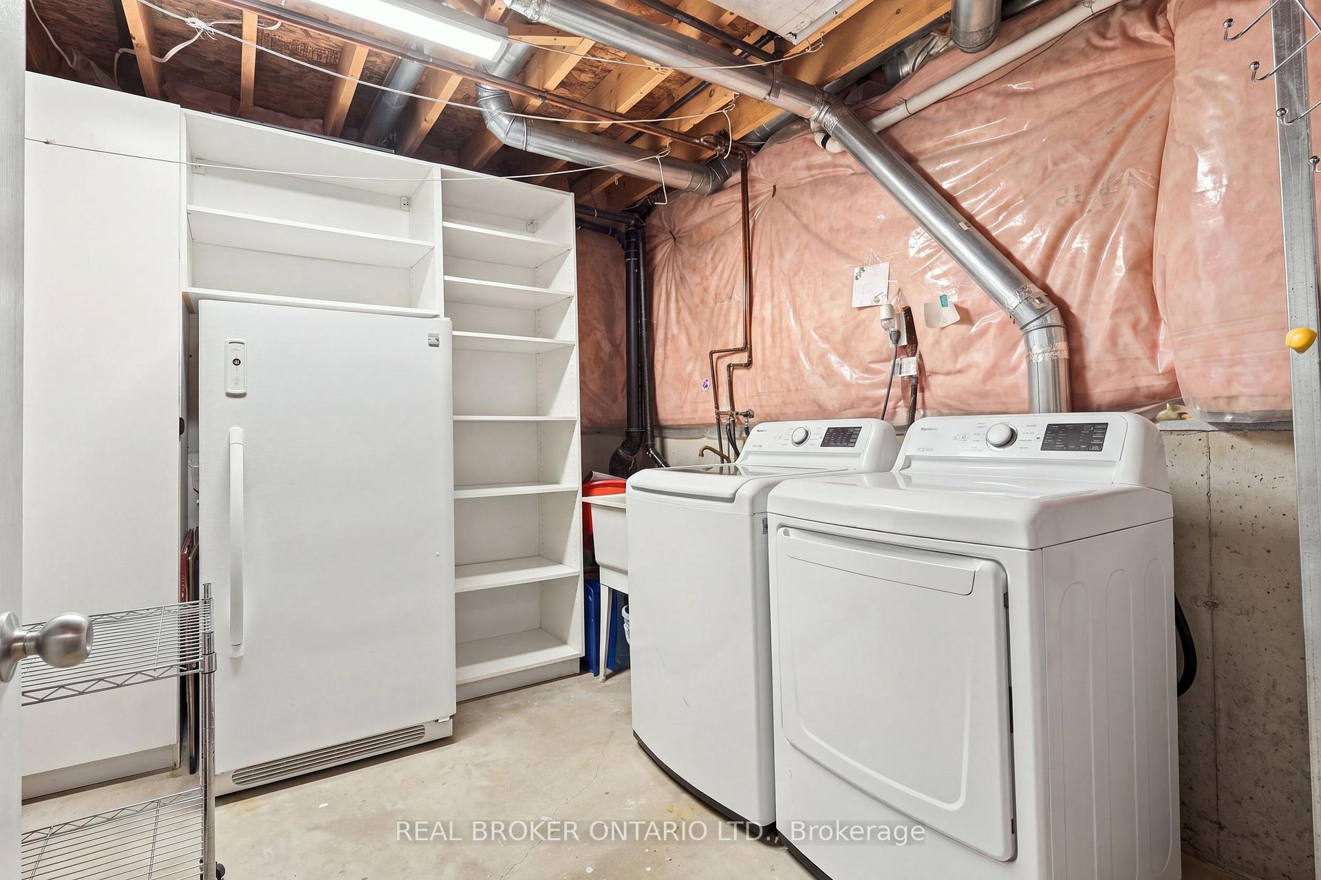 Photo 38 of 20 Kendra Court, Brampton, Snelgrove — HOMEH