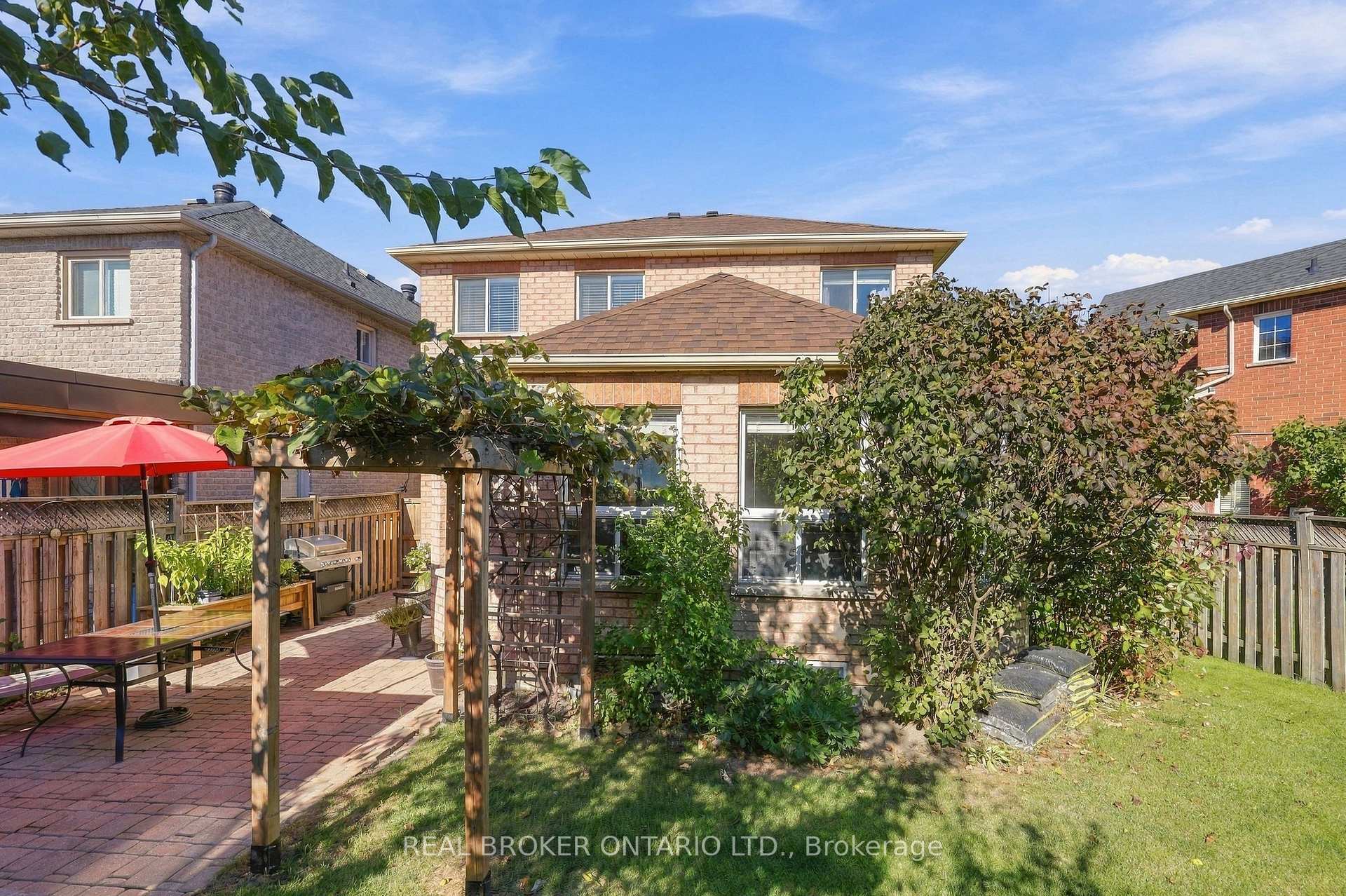 Photo 42 of 20 Kendra Court, Brampton, Snelgrove — HOMEH