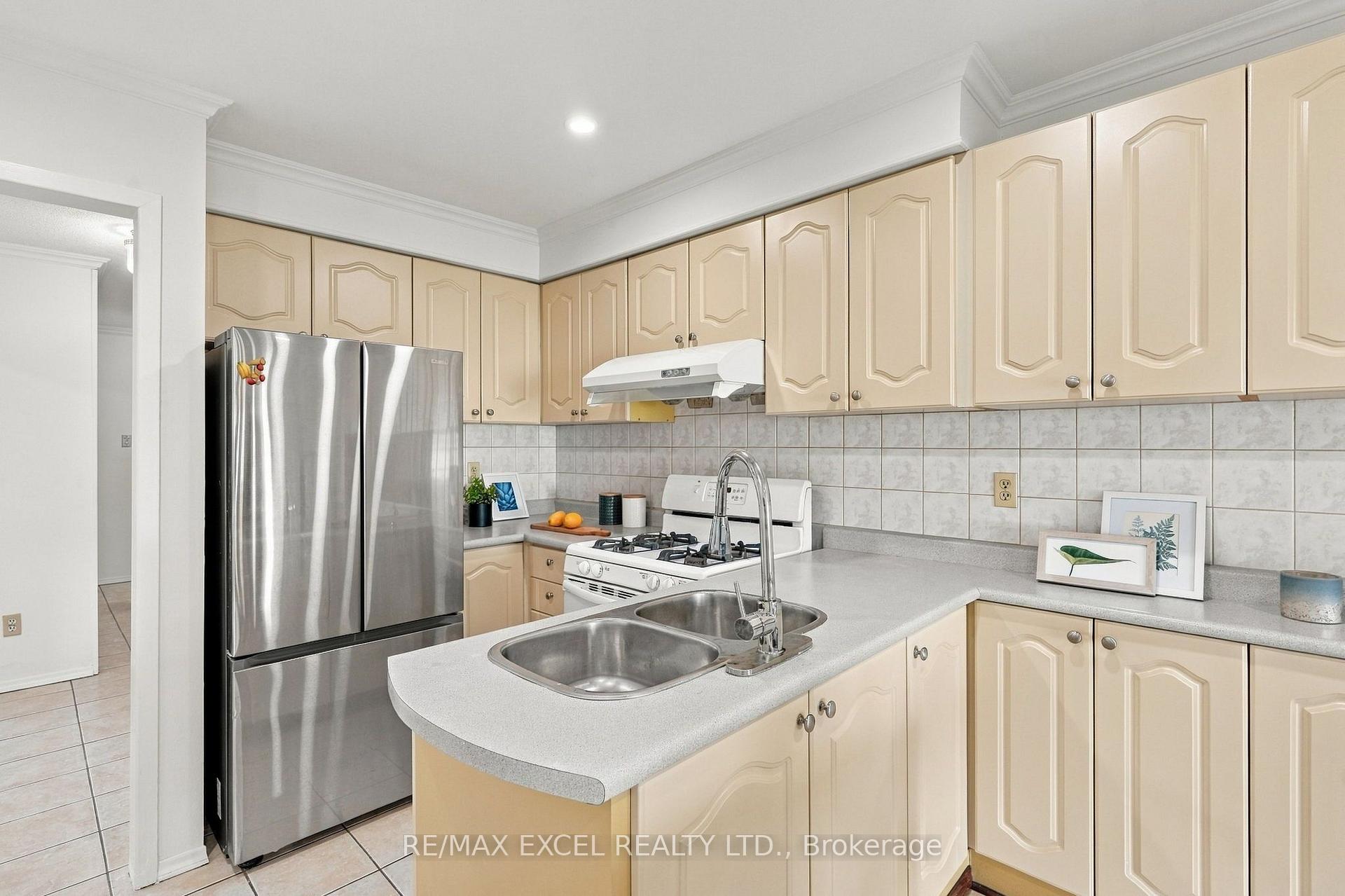 Photo 15 of 97 Tangmere Crescent, Markham, Milliken Mills East — HOMEH