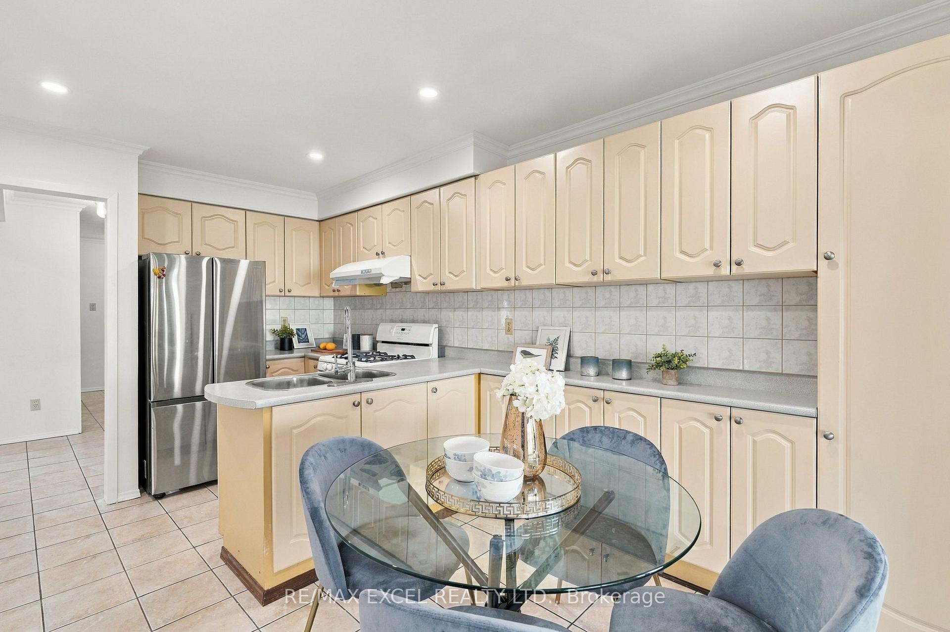 Photo 21 of 97 Tangmere Crescent, Markham, Milliken Mills East — HOMEH