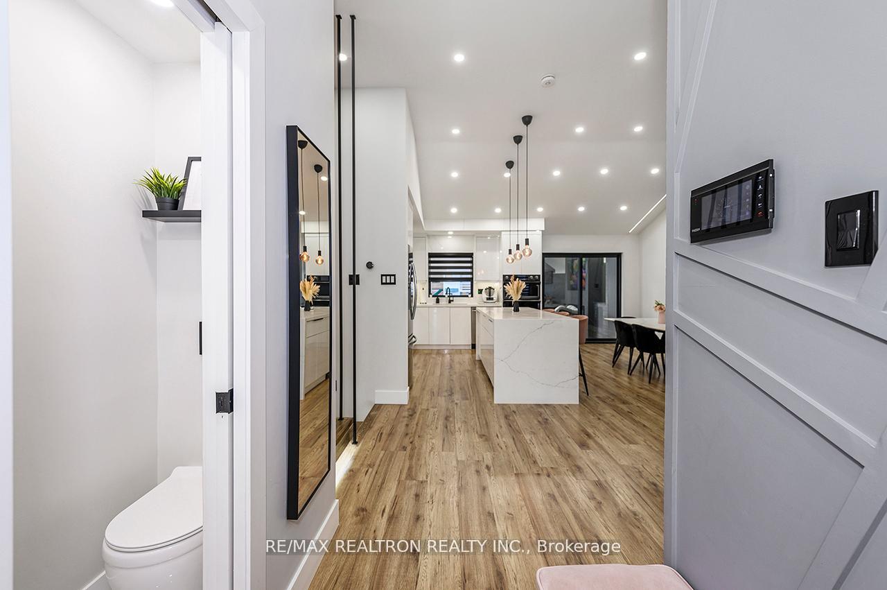 Photo 3 of 174 Mountainview Road S, Halton Hills, Georgetown — HOMEH