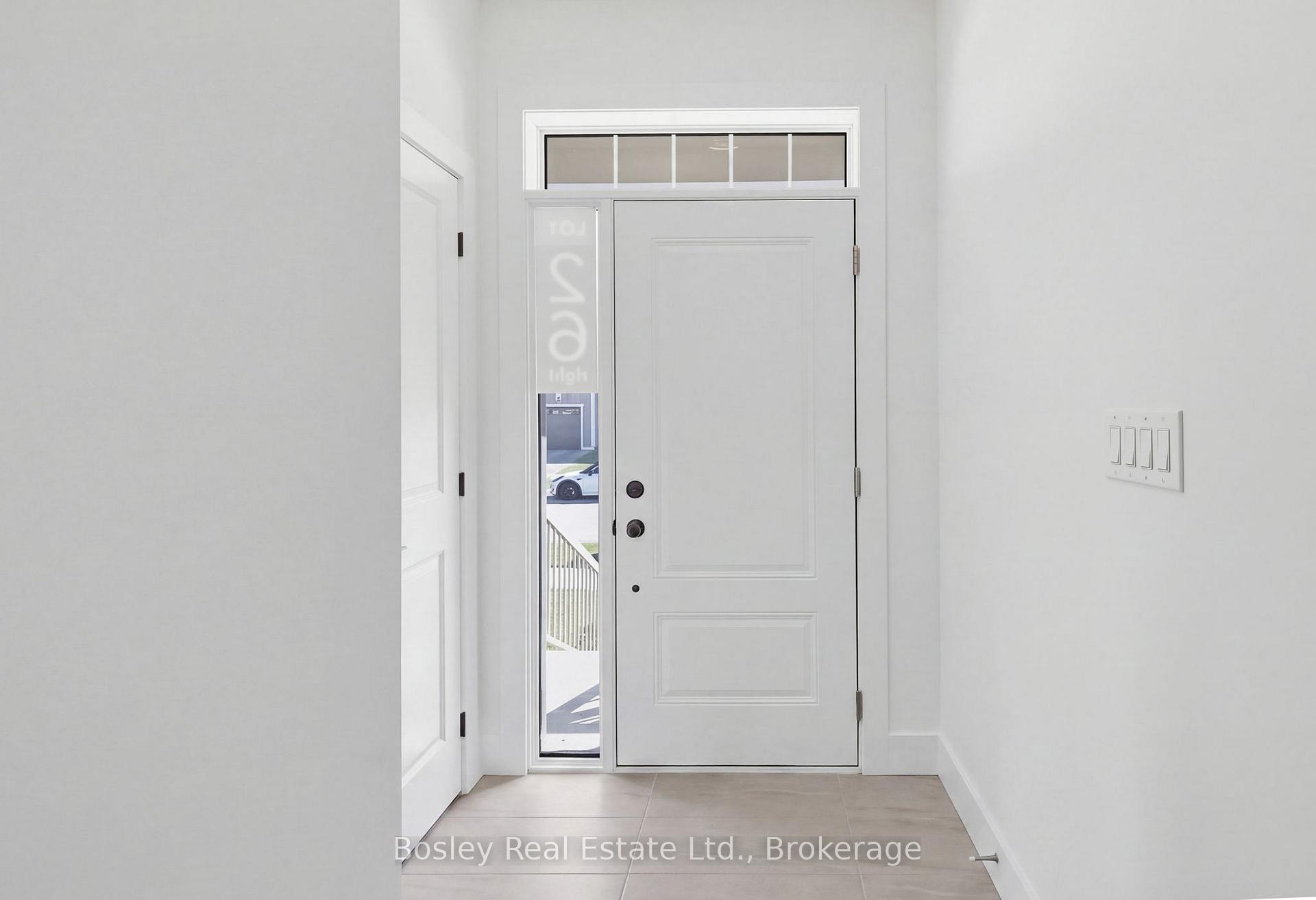 Photo 2 of 134 White Oak Crescent, Blue Mountains — HOMEH