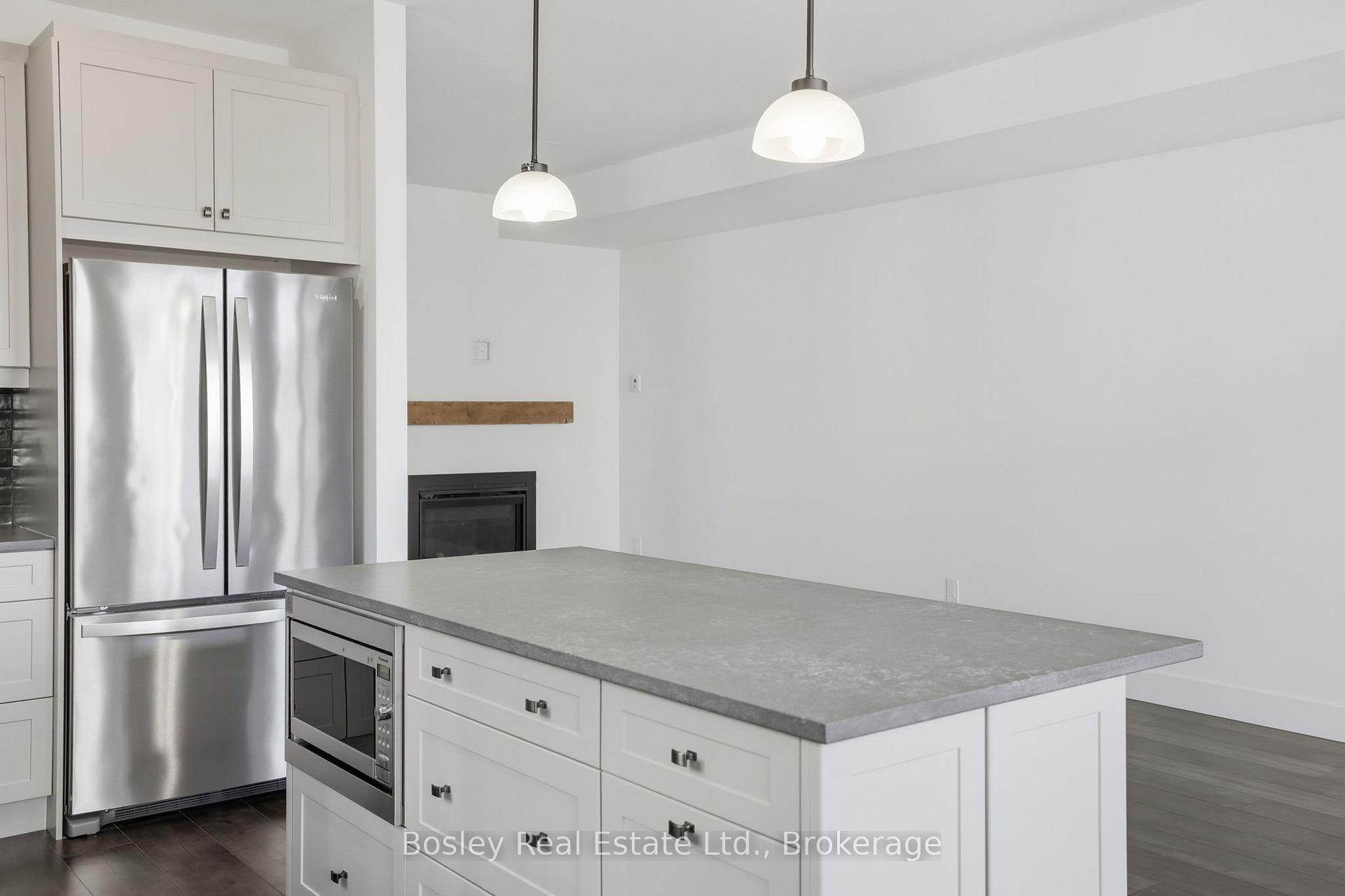 Photo 13 of 134 White Oak Crescent, Blue Mountains — HOMEH