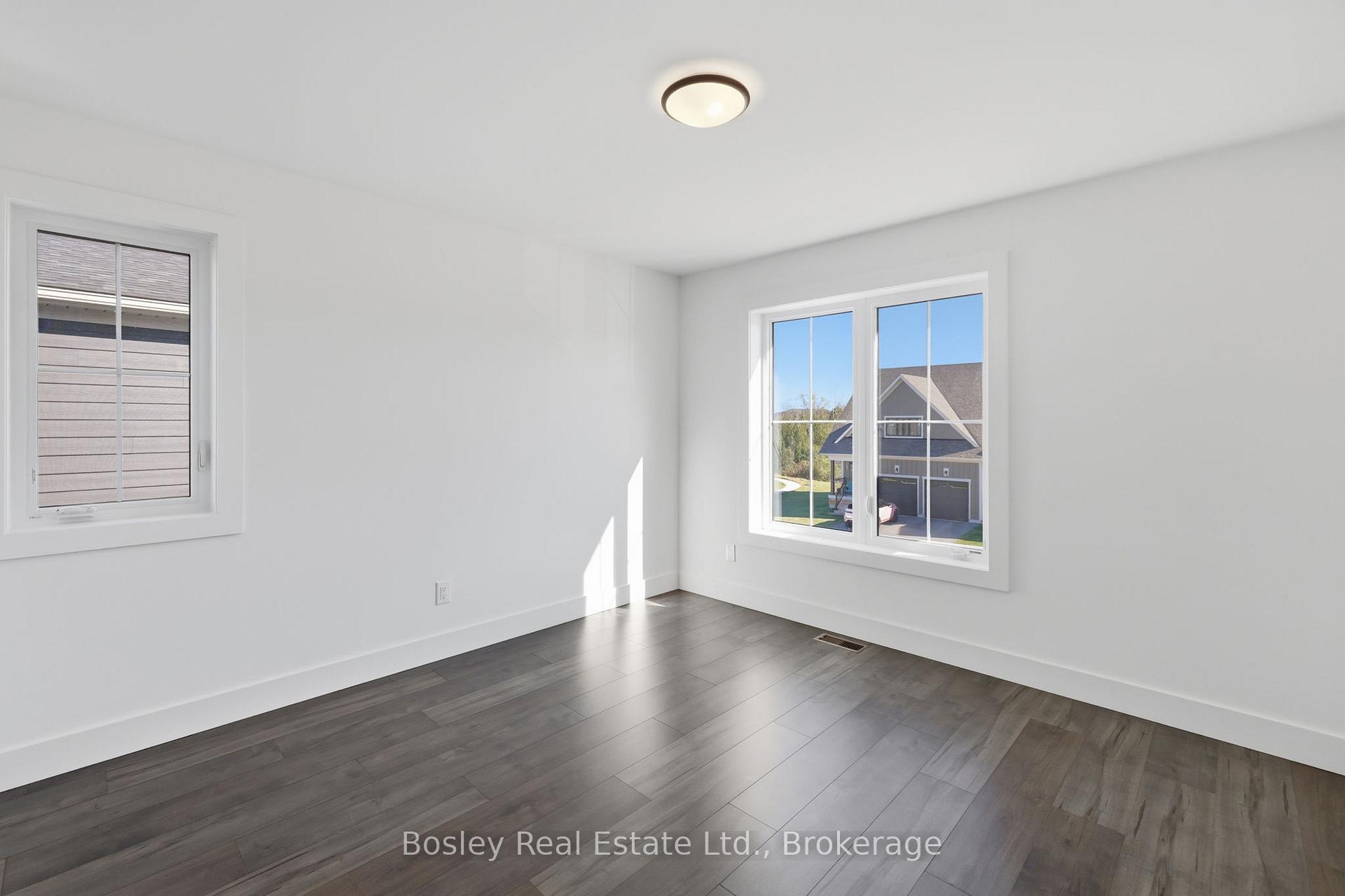 Photo 16 of 134 White Oak Crescent, Blue Mountains — HOMEH