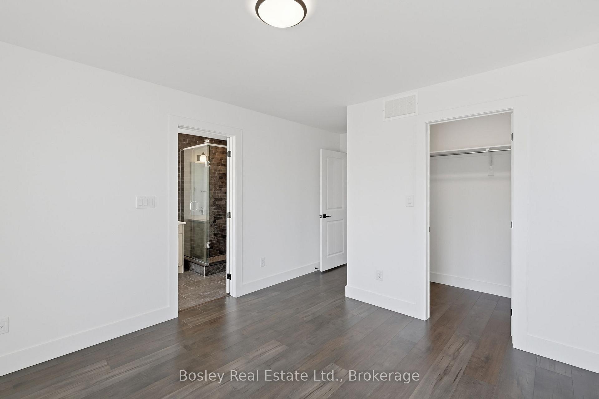 Photo 17 of 134 White Oak Crescent, Blue Mountains — HOMEH