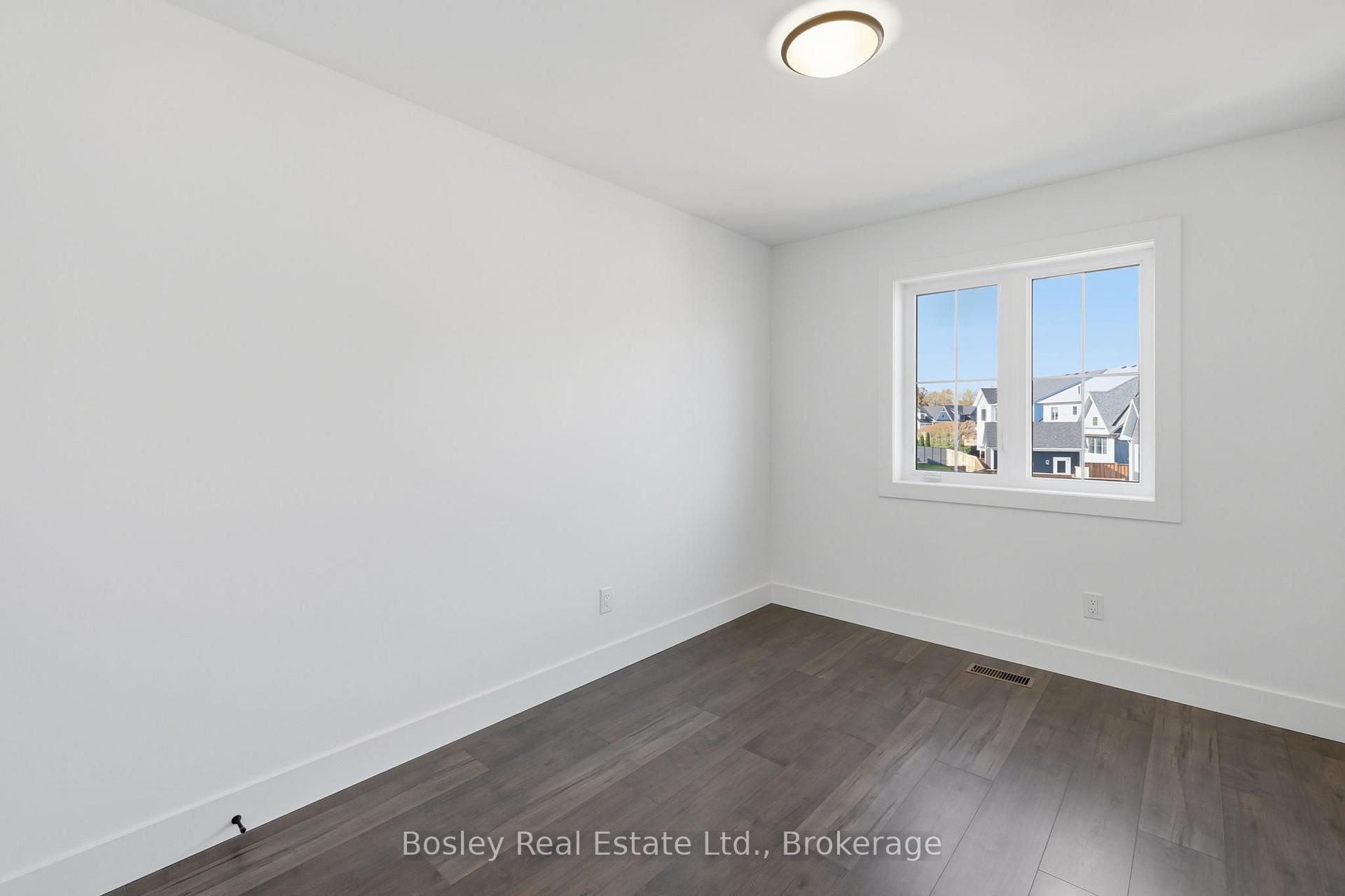 Photo 24 of 134 White Oak Crescent, Blue Mountains — HOMEH