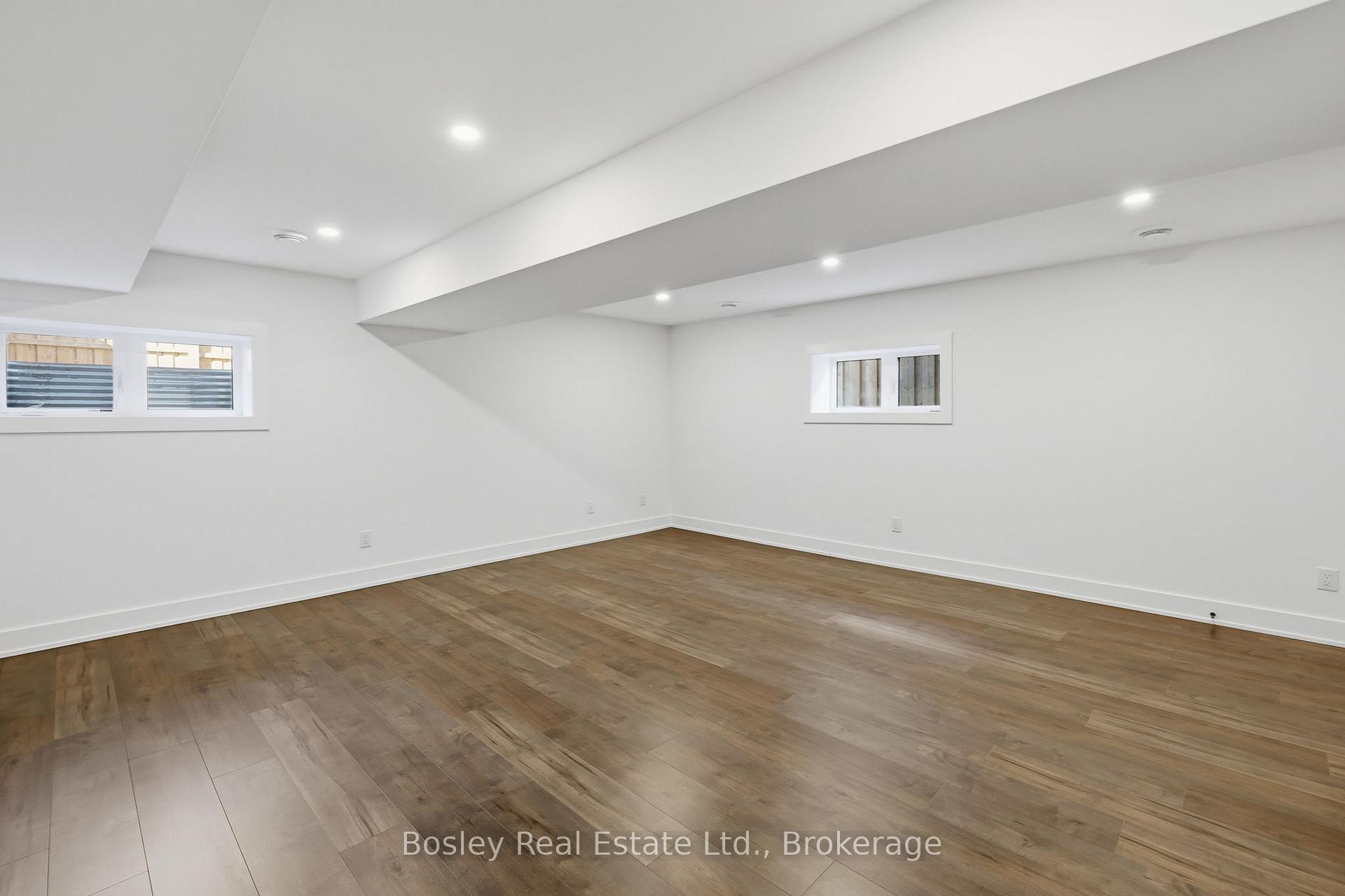 Photo 31 of 134 White Oak Crescent, Blue Mountains — HOMEH