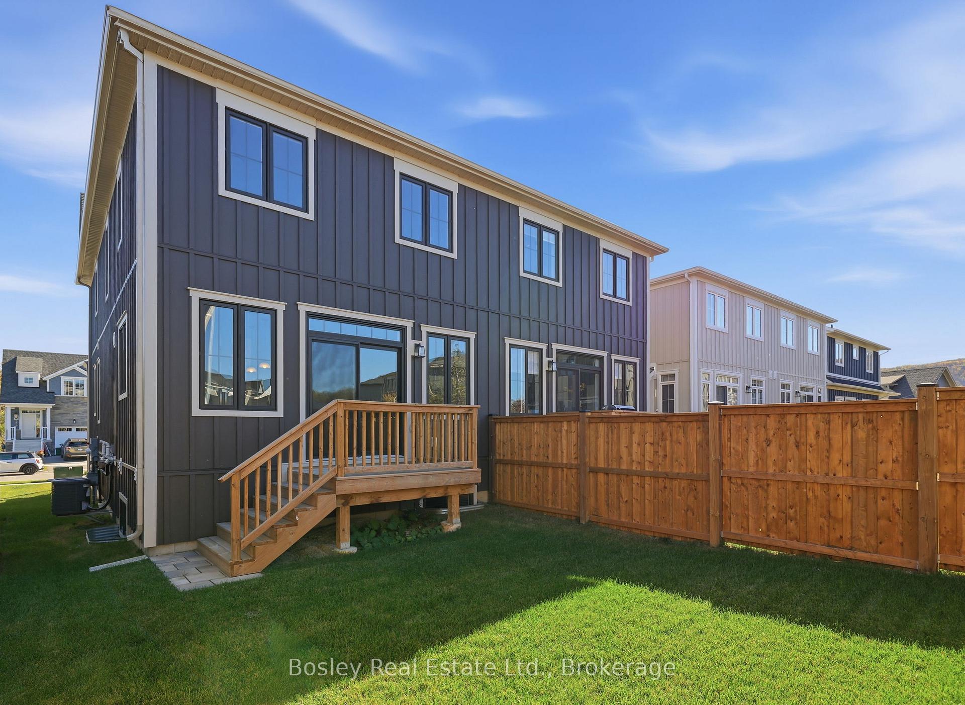 Photo 36 of 134 White Oak Crescent, Blue Mountains — HOMEH