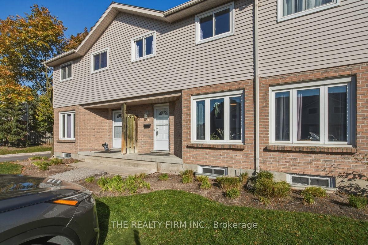 Photo of Unit 9, 628 Wharncliffe Road S
