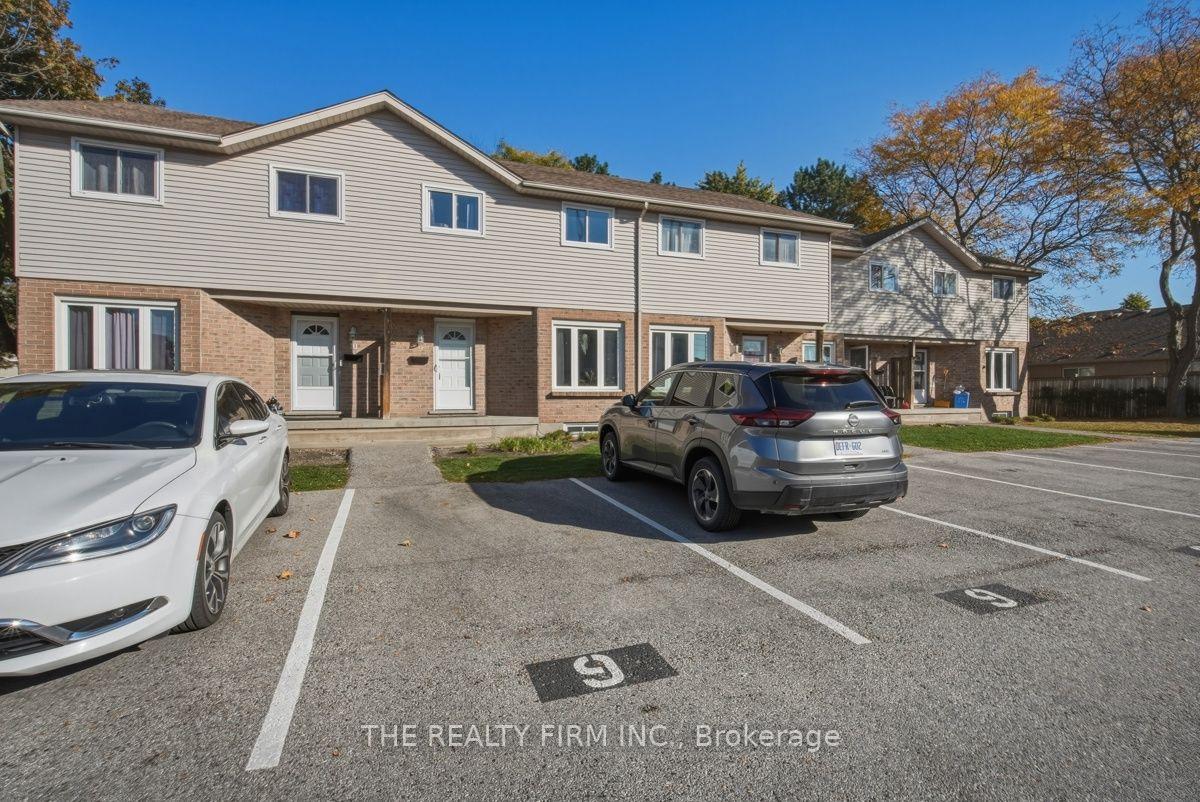 Photo 4 of Unit 9, 628 Wharncliffe Road S, London, South P — HOMEH