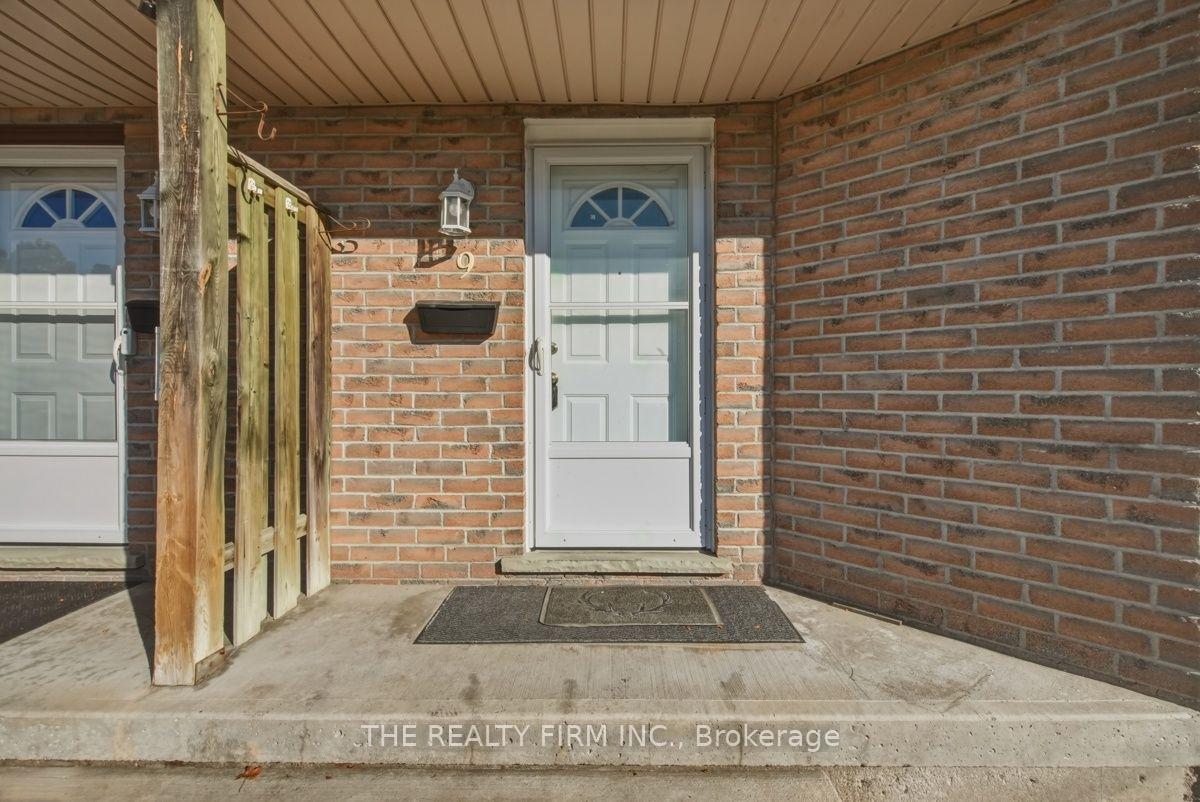 Photo 6 of Unit 9, 628 Wharncliffe Road S, London, South P — HOMEH