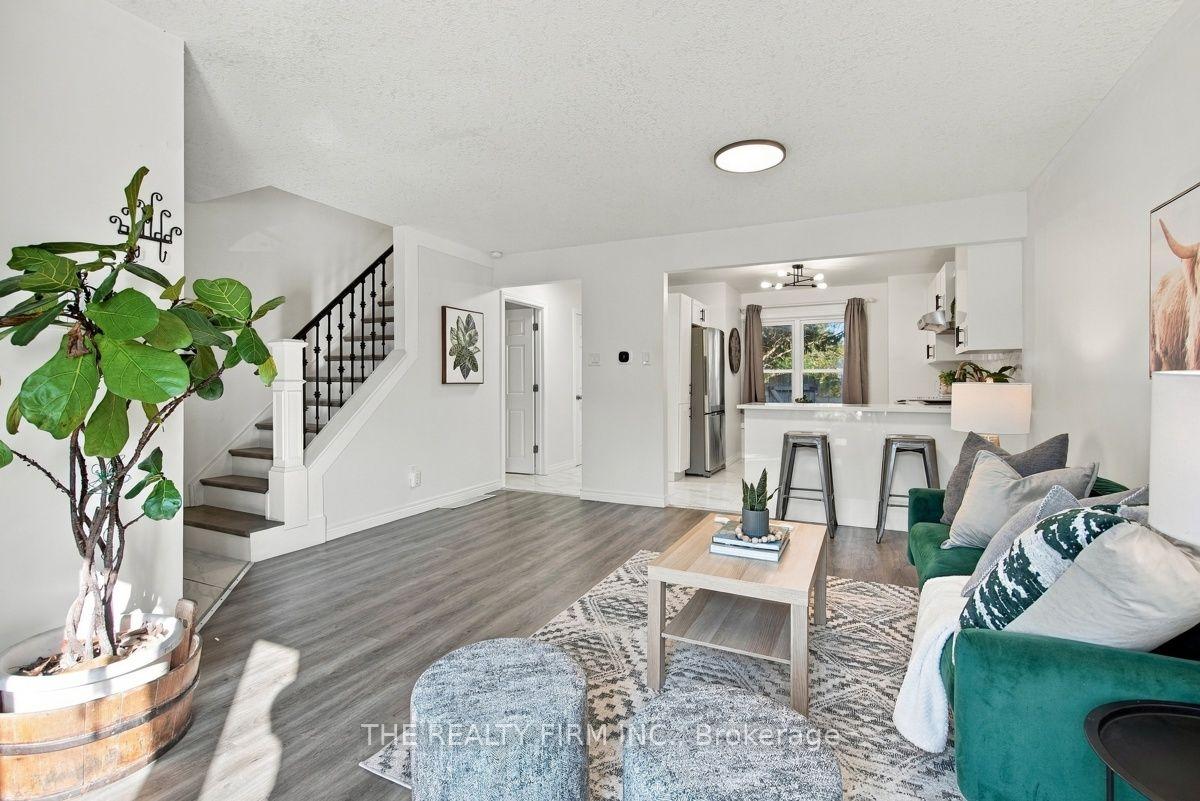 Photo 10 of Unit 9, 628 Wharncliffe Road S, London, South P — HOMEH