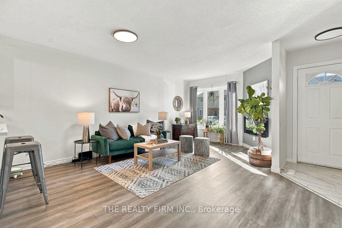 Photo 11 of Unit 9, 628 Wharncliffe Road S, London, South P — HOMEH