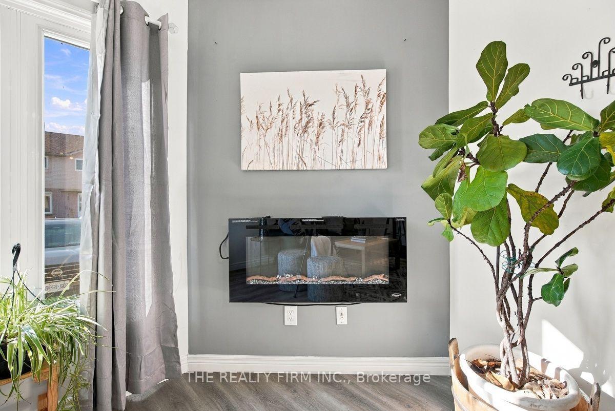 Photo 14 of Unit 9, 628 Wharncliffe Road S, London, South P — HOMEH