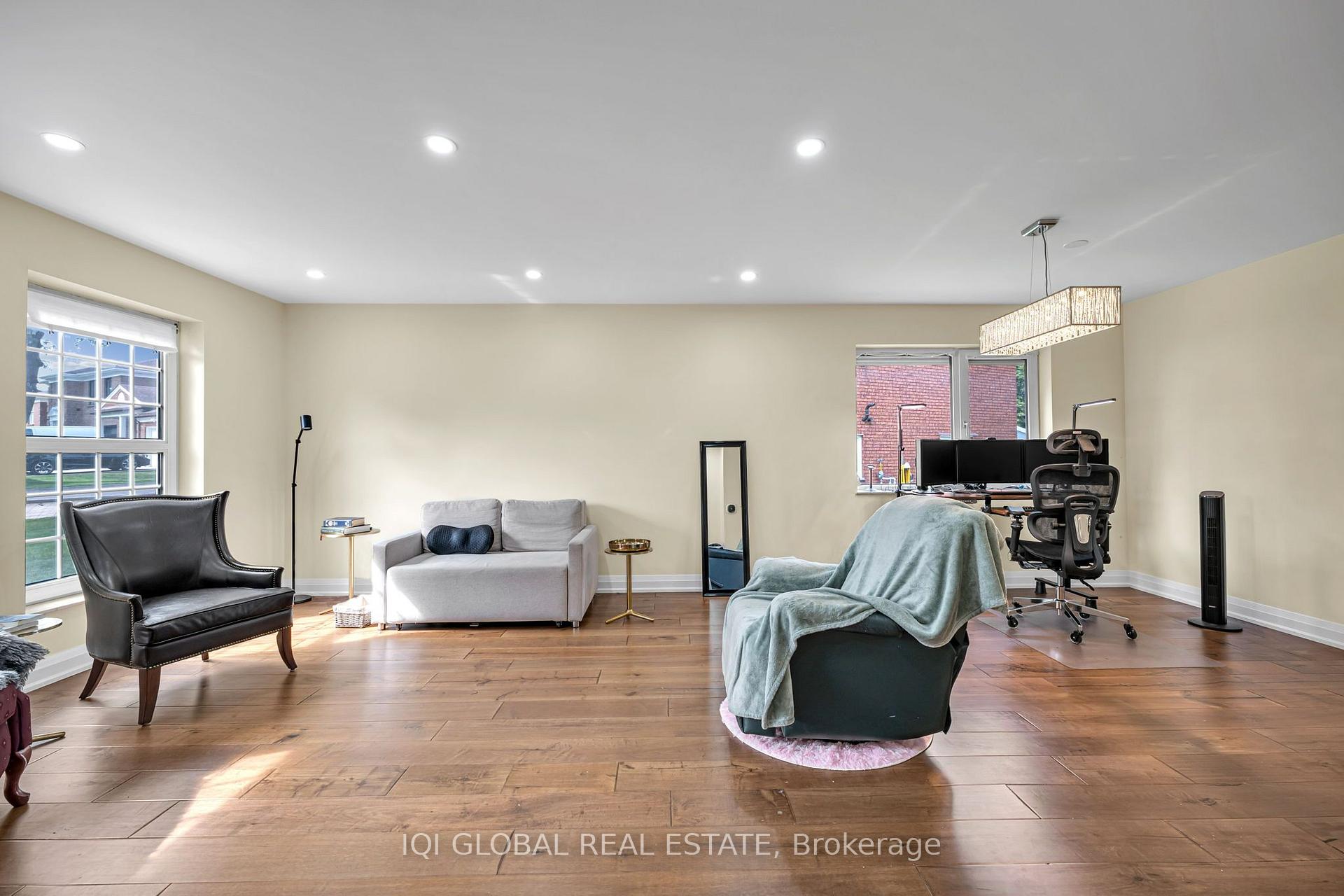 Photo 6 of 38 Leclaire Street, Hamilton, Fessenden — HOMEH