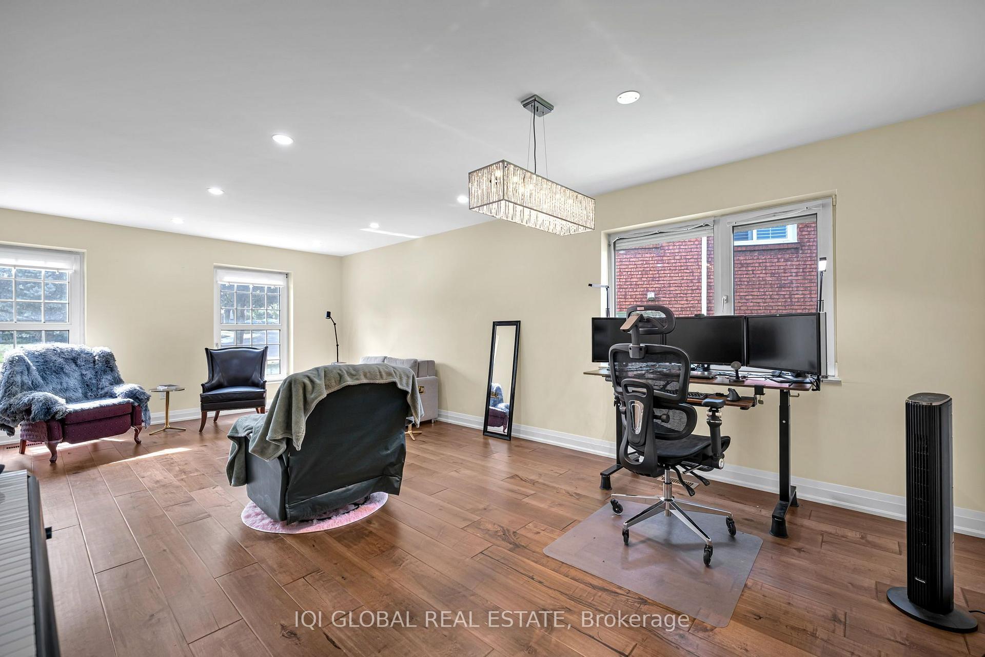 Photo 9 of 38 Leclaire Street, Hamilton, Fessenden — HOMEH