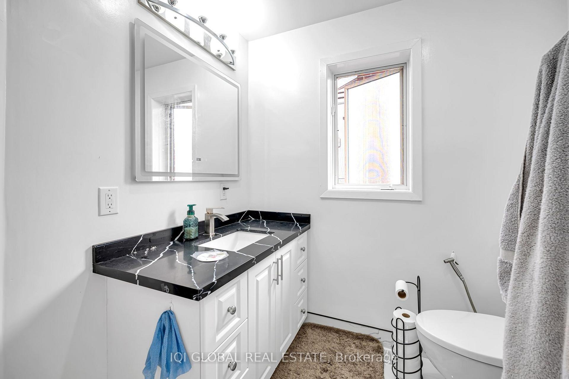 Photo 21 of 38 Leclaire Street, Hamilton, Fessenden — HOMEH