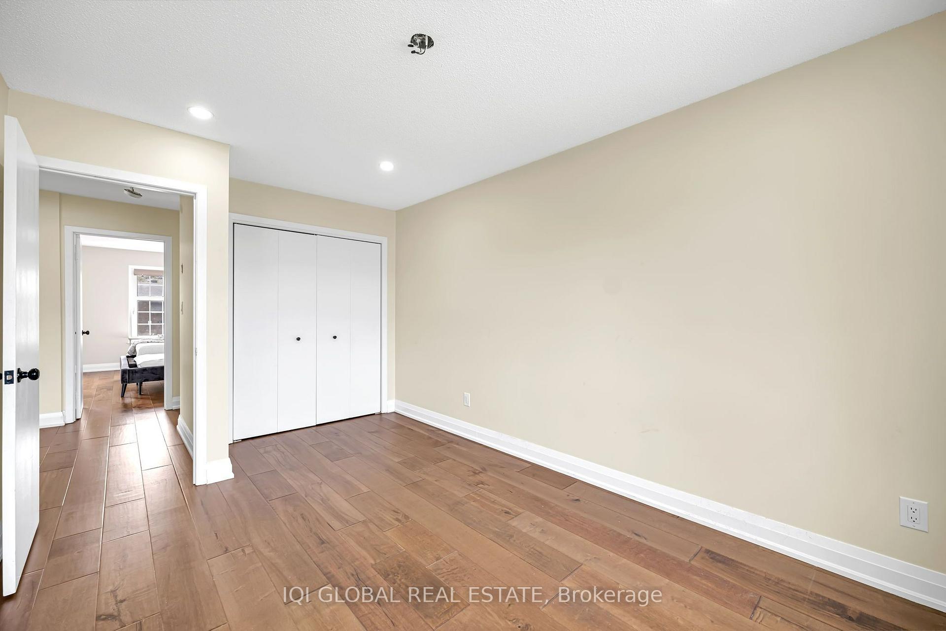 Photo 25 of 38 Leclaire Street, Hamilton, Fessenden — HOMEH