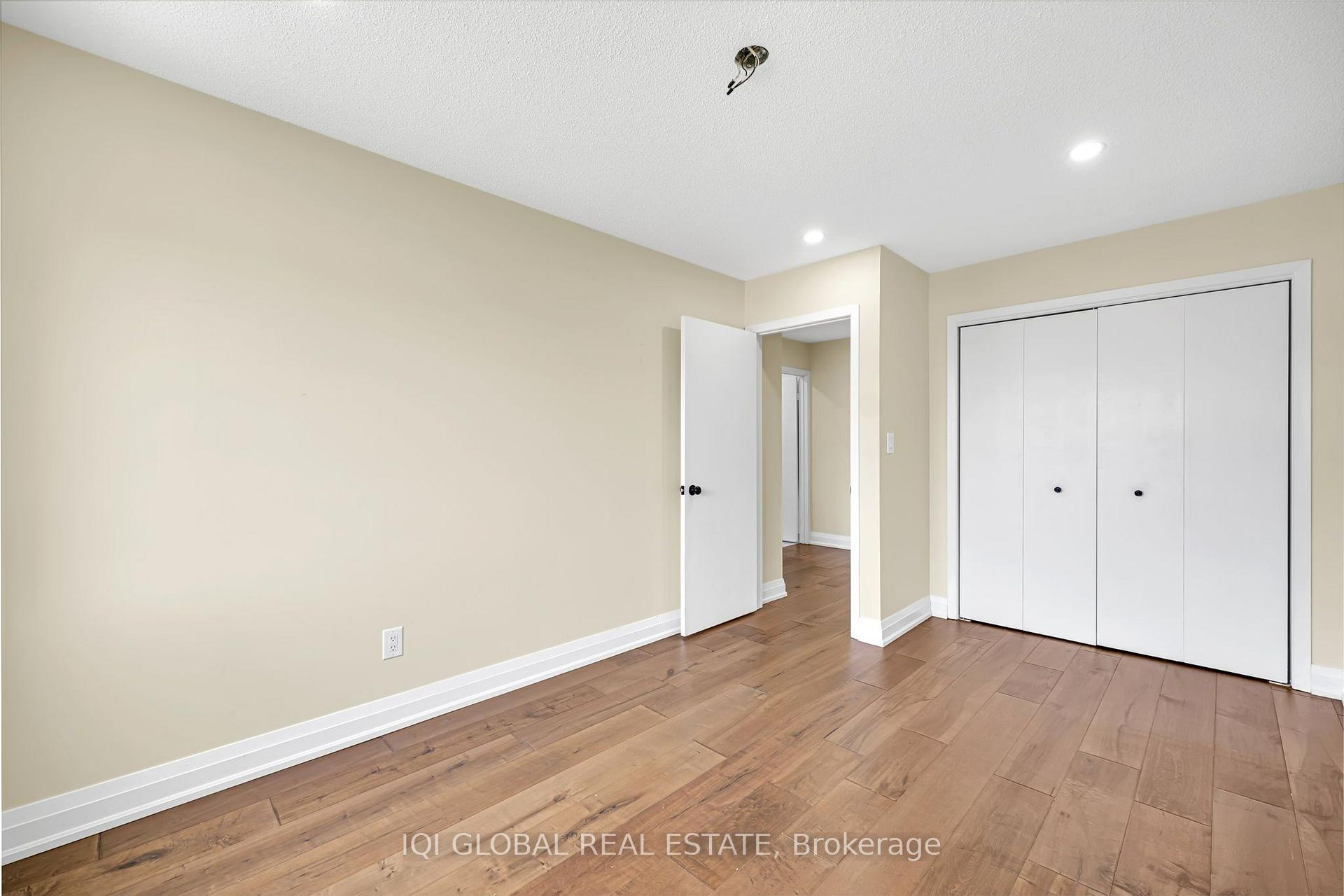 Photo 26 of 38 Leclaire Street, Hamilton, Fessenden — HOMEH