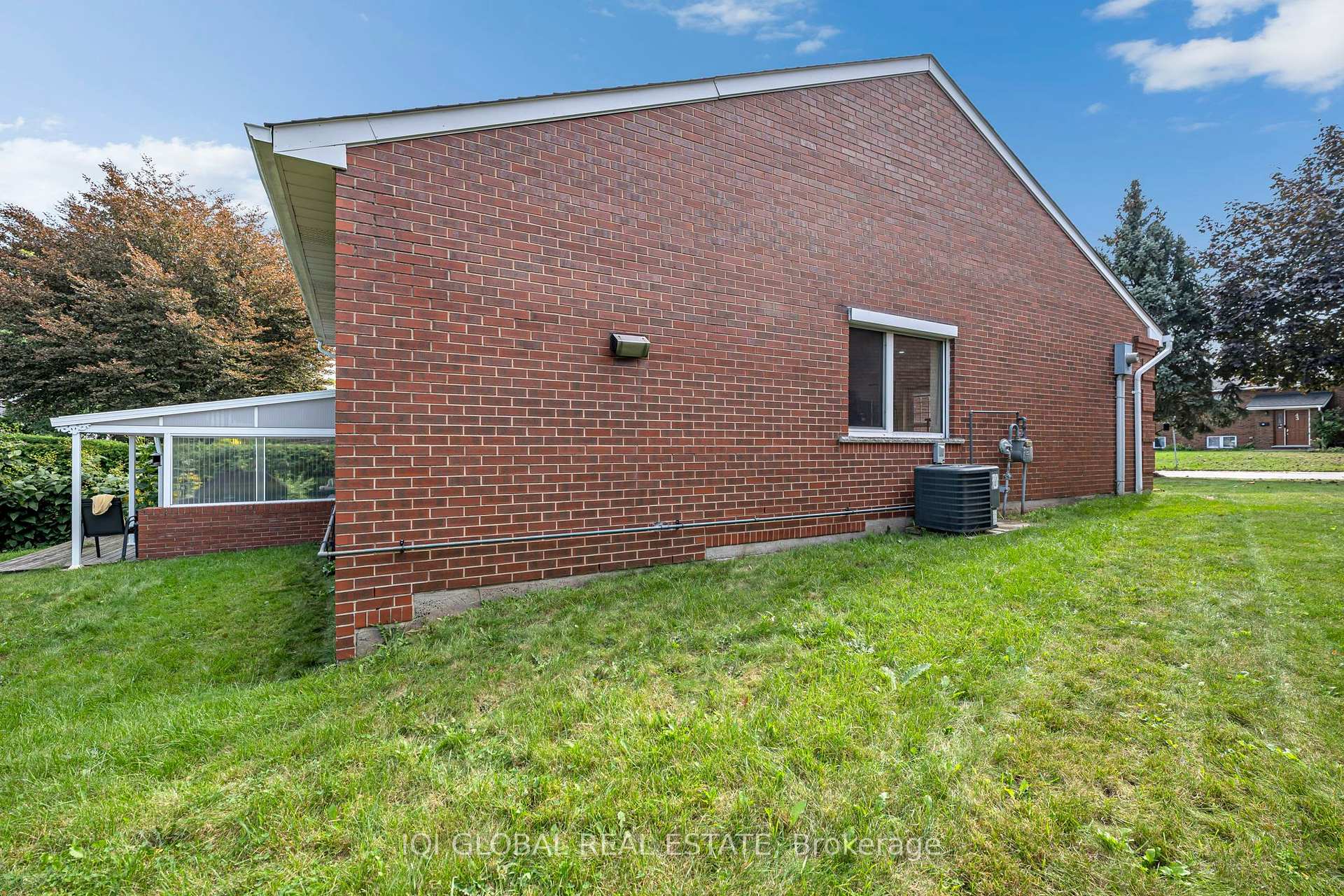 Photo 40 of 38 Leclaire Street, Hamilton, Fessenden — HOMEH