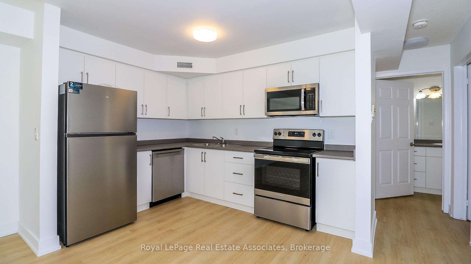 Photo 12 of Unit 2, 94 Sanford Street, Barrie, Sanford — HOMEH