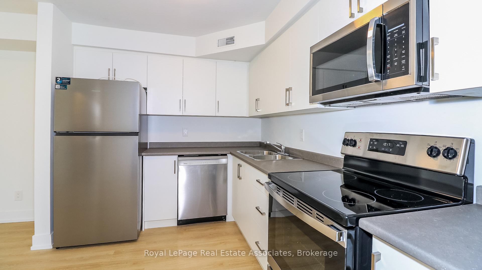 Photo 13 of Unit 2, 94 Sanford Street, Barrie, Sanford — HOMEH
