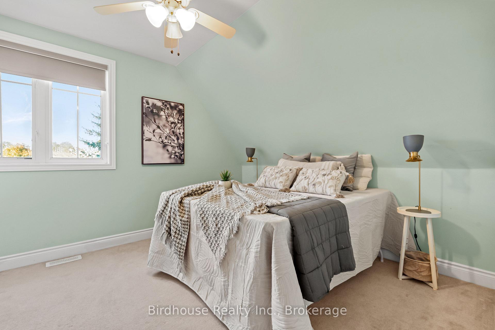 Photo 19 of 34 Lori Boulevard, Kawartha Lakes, Lindsay — HOMEH